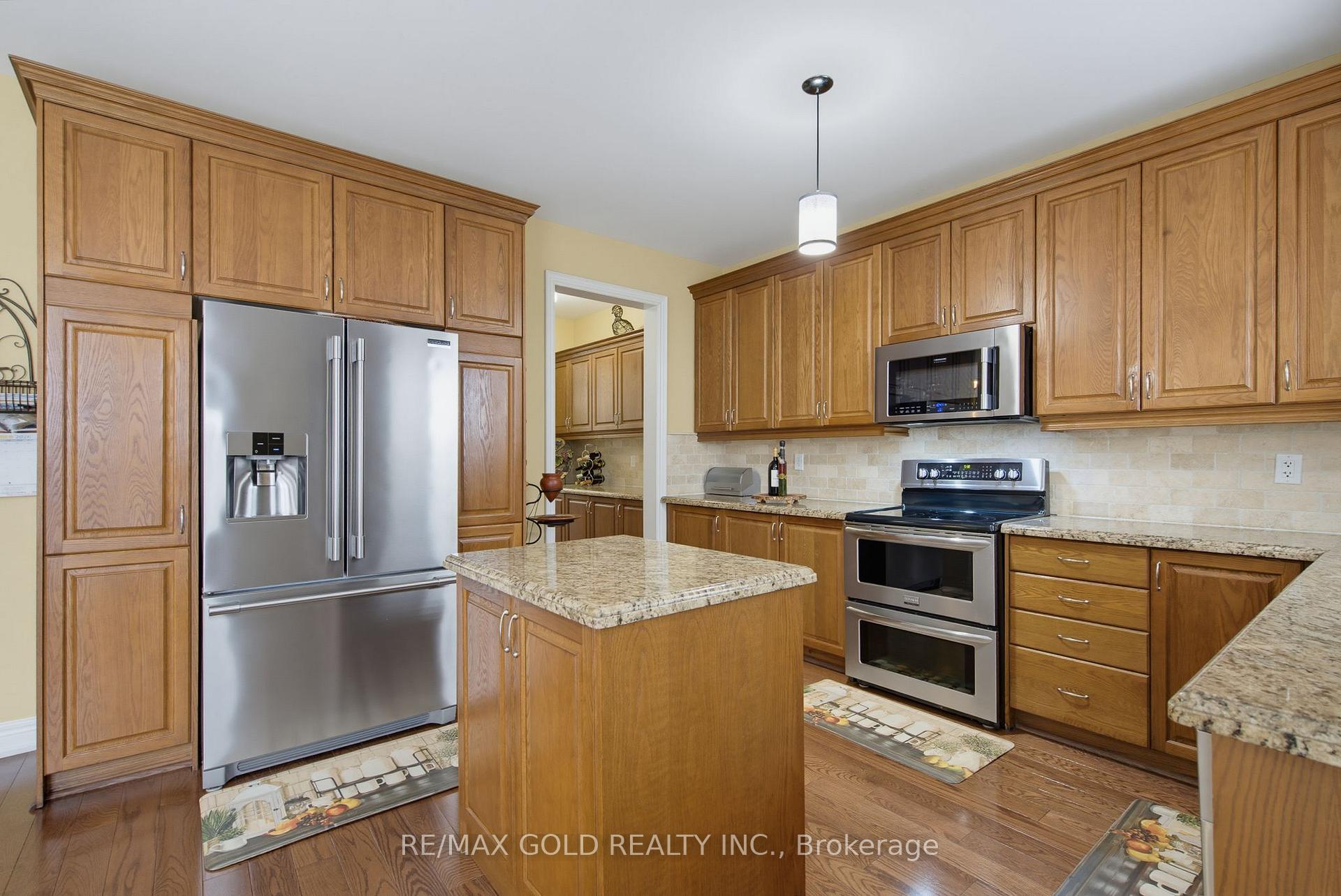 Photo 7 of 34 Lexington Road, Brampton, Bram East — HOMEH