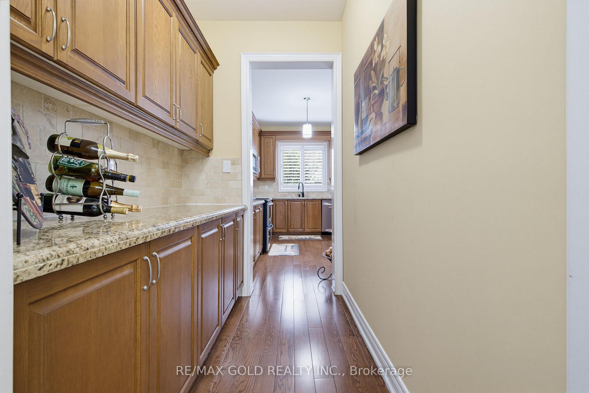 Photo 9 of 34 Lexington Road, Brampton, Bram East — HOMEH