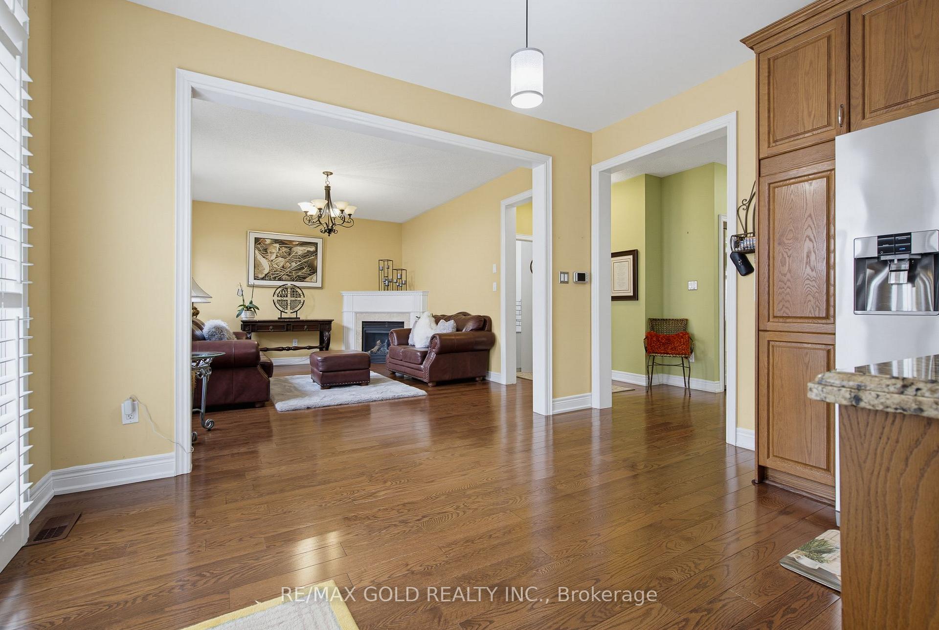 Photo 10 of 34 Lexington Road, Brampton, Bram East — HOMEH