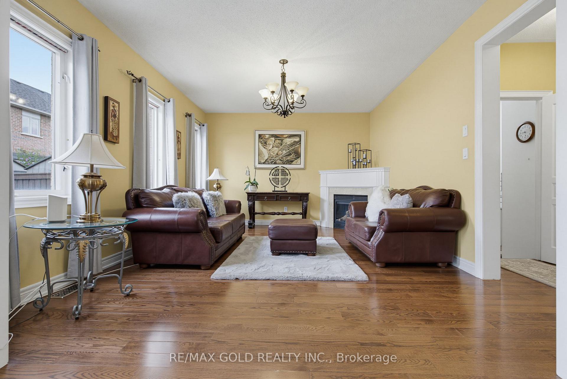 Photo 11 of 34 Lexington Road, Brampton, Bram East — HOMEH