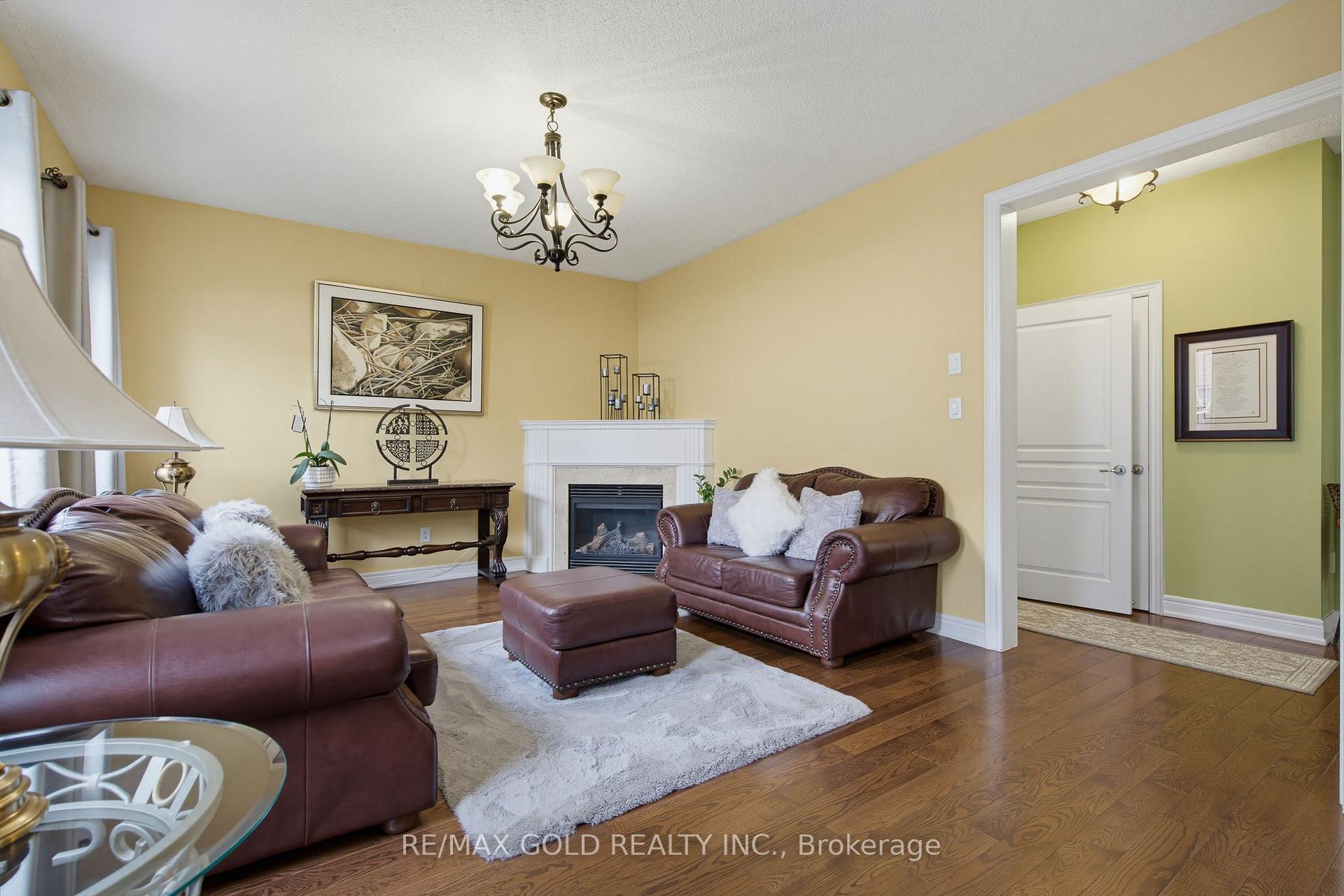 Photo 12 of 34 Lexington Road, Brampton, Bram East — HOMEH