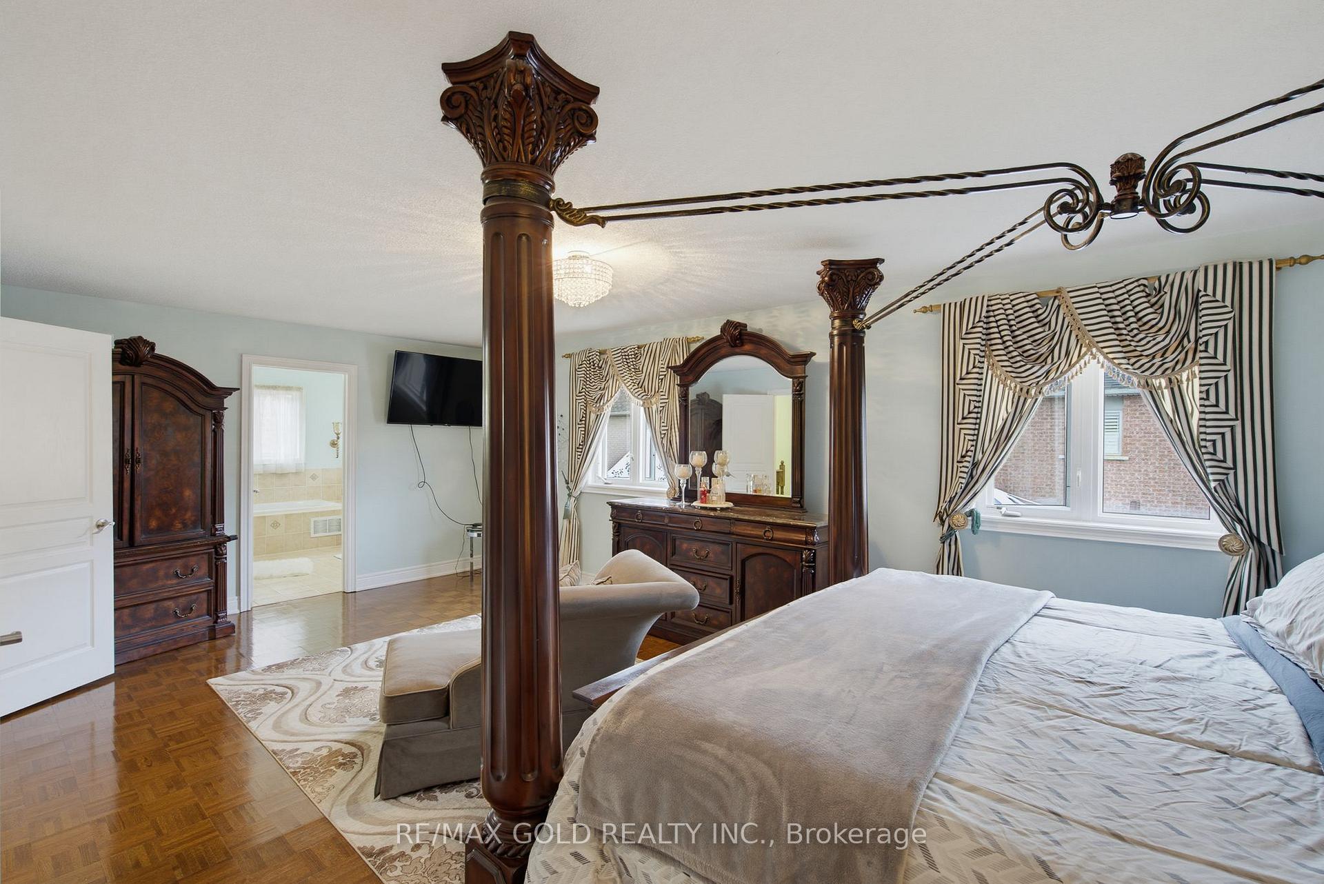 Photo 15 of 34 Lexington Road, Brampton, Bram East — HOMEH