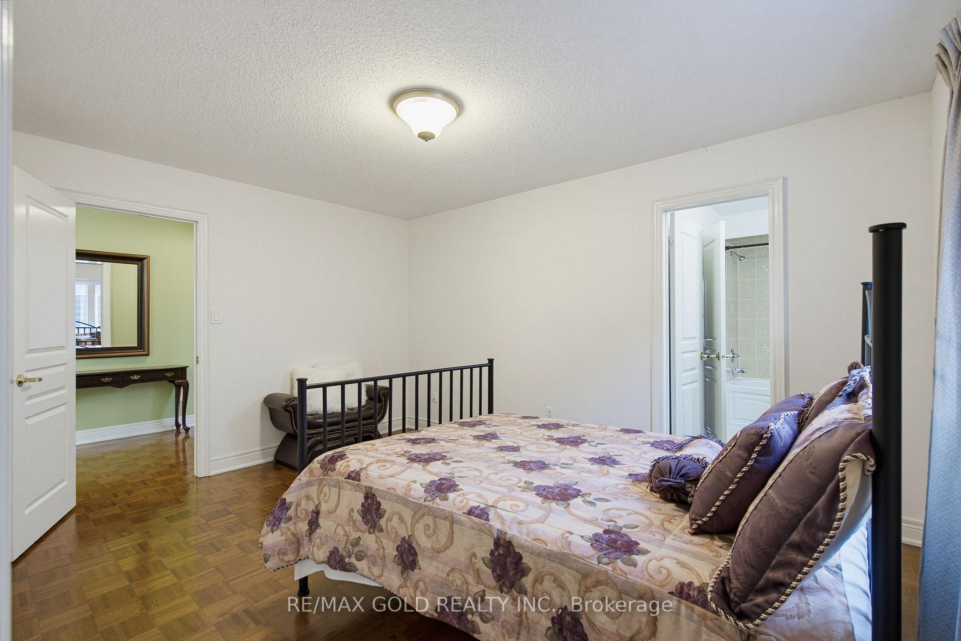 Photo 19 of 34 Lexington Road, Brampton, Bram East — HOMEH