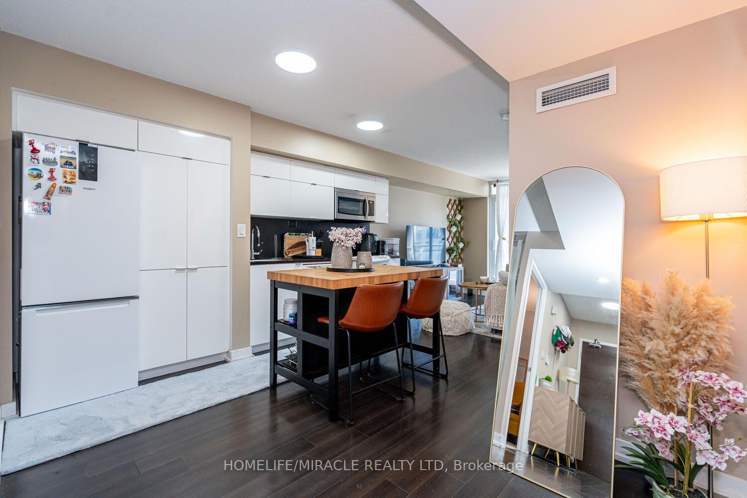 Photo 4 of Unit 610, 151 Dan Leckie Way, Toronto, Waterfront Communities — HOMEH
