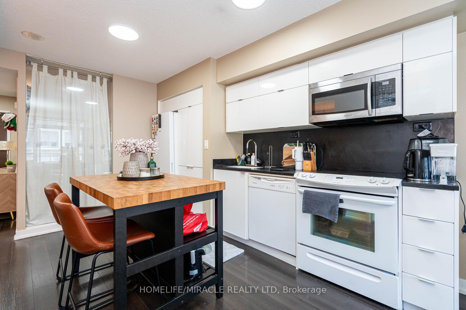 Photo 5 of Unit 610, 151 Dan Leckie Way, Toronto, Waterfront Communities — HOMEH