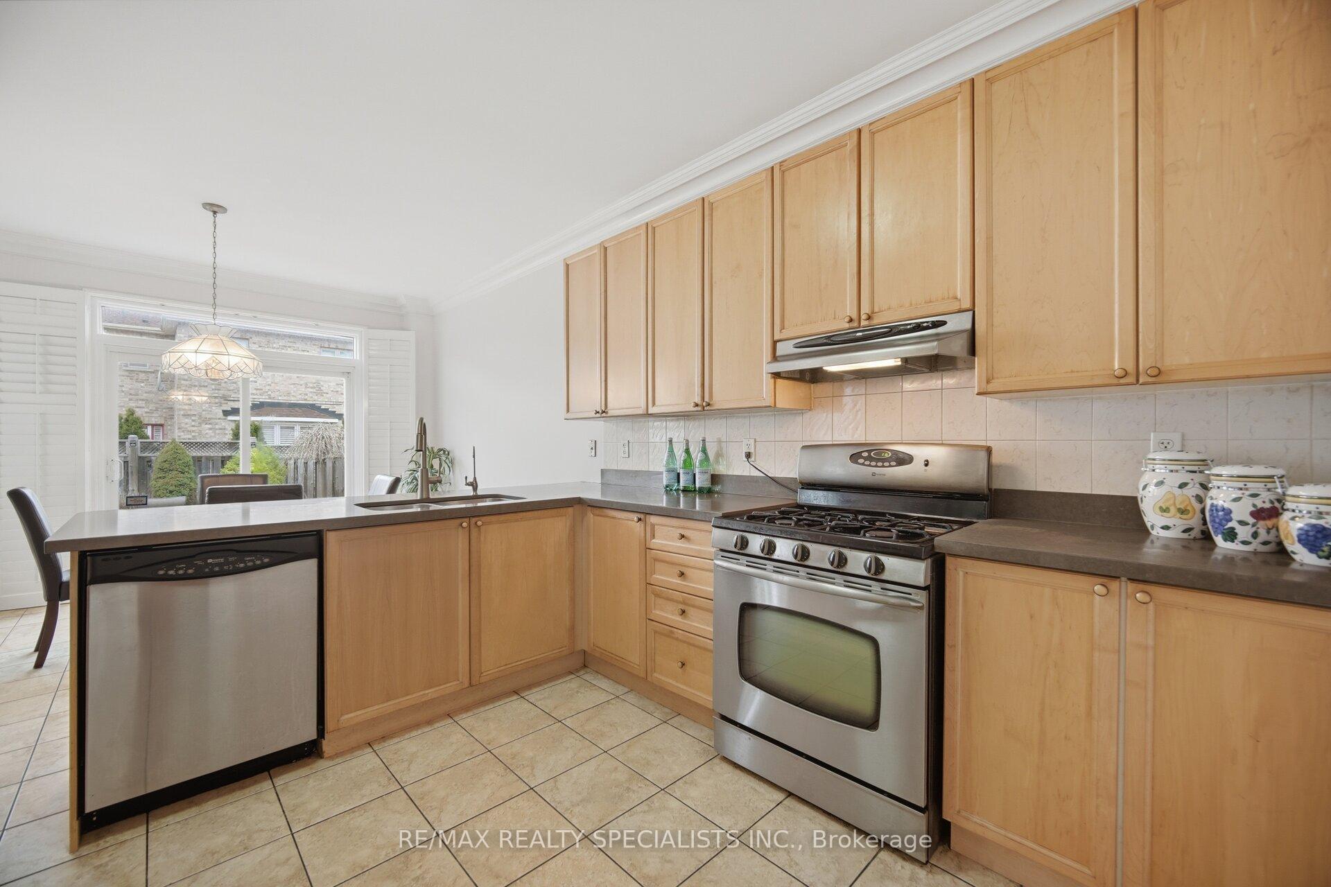 Photo 7 of 3225 Escada Drive, Mississauga, Churchill Meadows — HOMEH