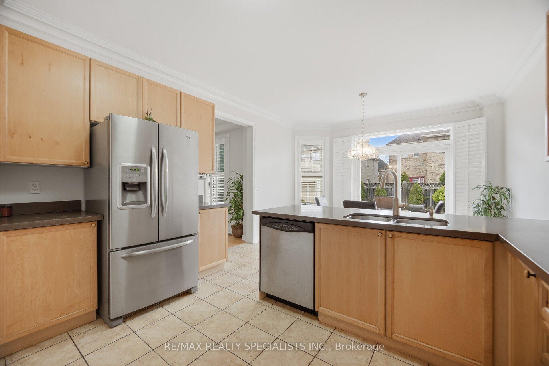 Photo 8 of 3225 Escada Drive, Mississauga, Churchill Meadows — HOMEH
