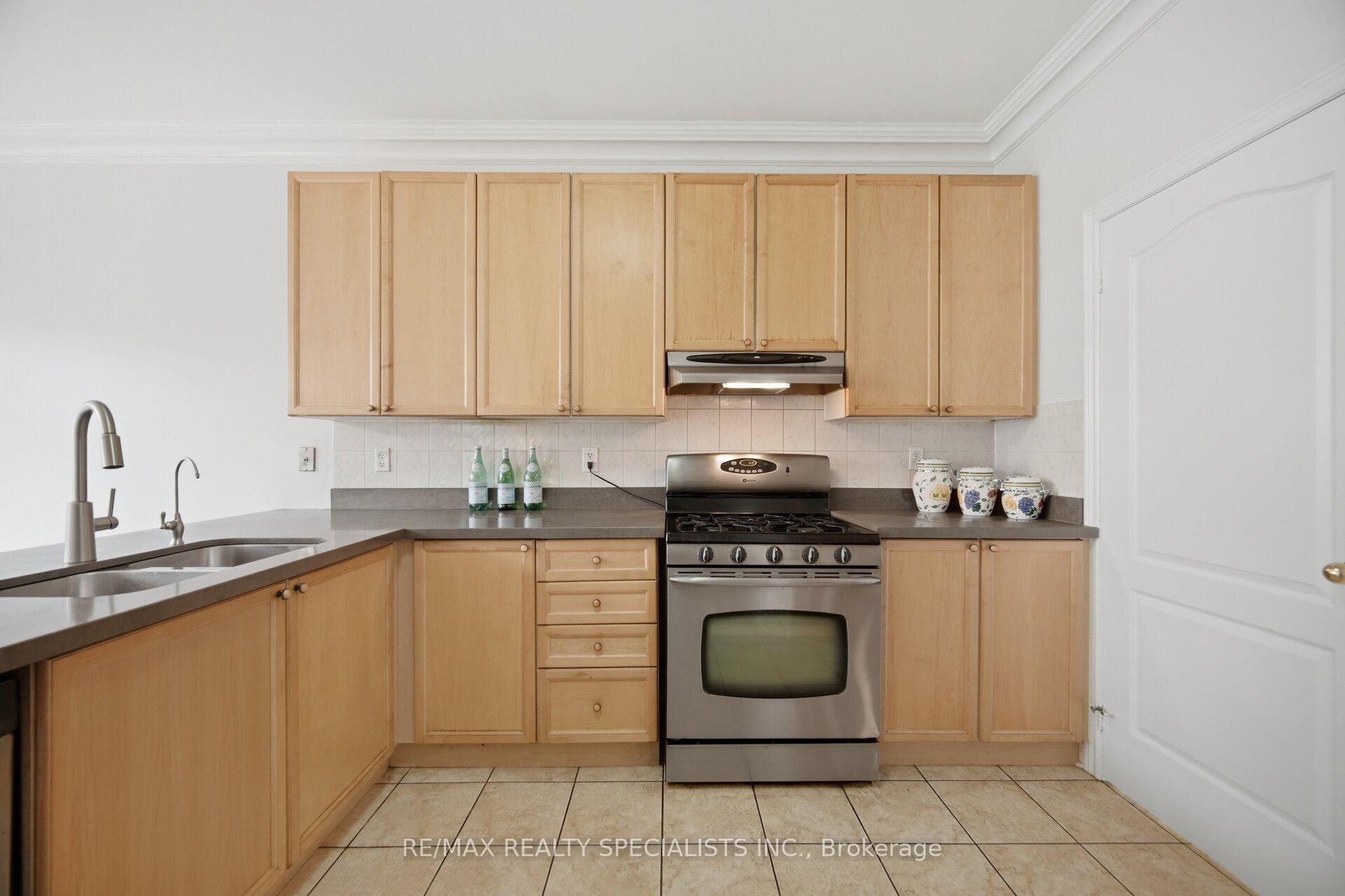 Photo 9 of 3225 Escada Drive, Mississauga, Churchill Meadows — HOMEH