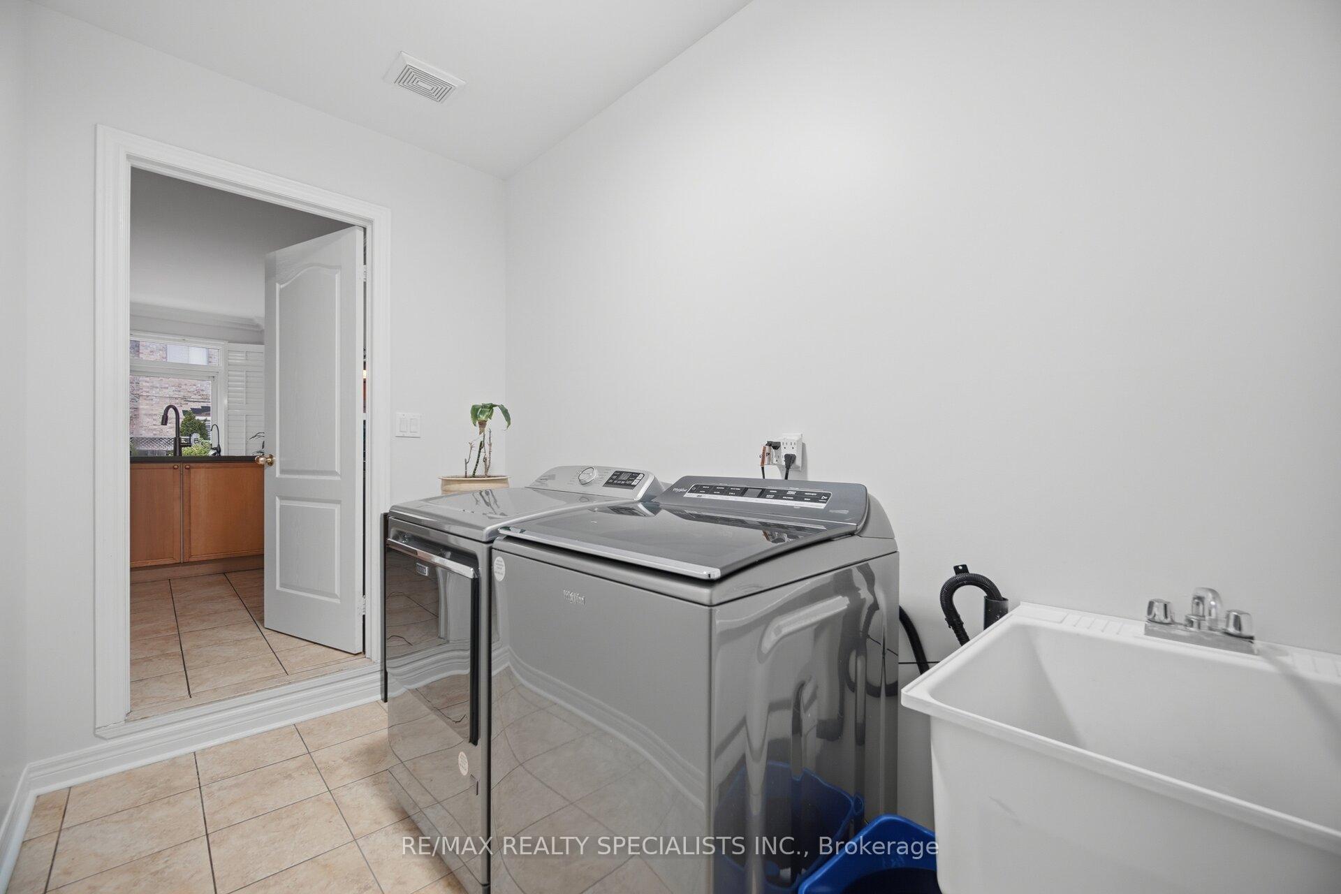 Photo 15 of 3225 Escada Drive, Mississauga, Churchill Meadows — HOMEH