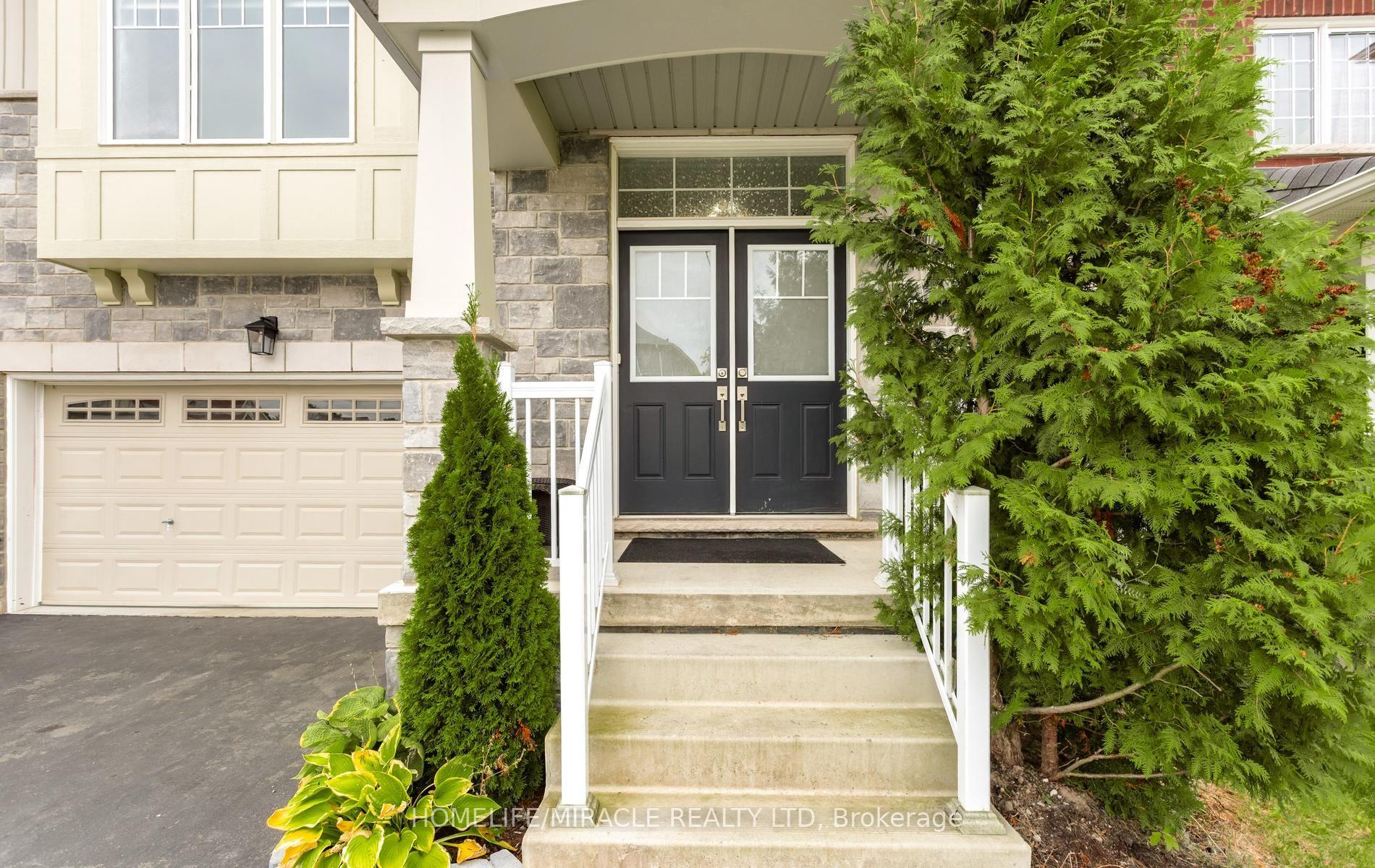 Photo 2 of 7808 Tupelo Crescent, Niagara Falls, Brown — HOMEH
