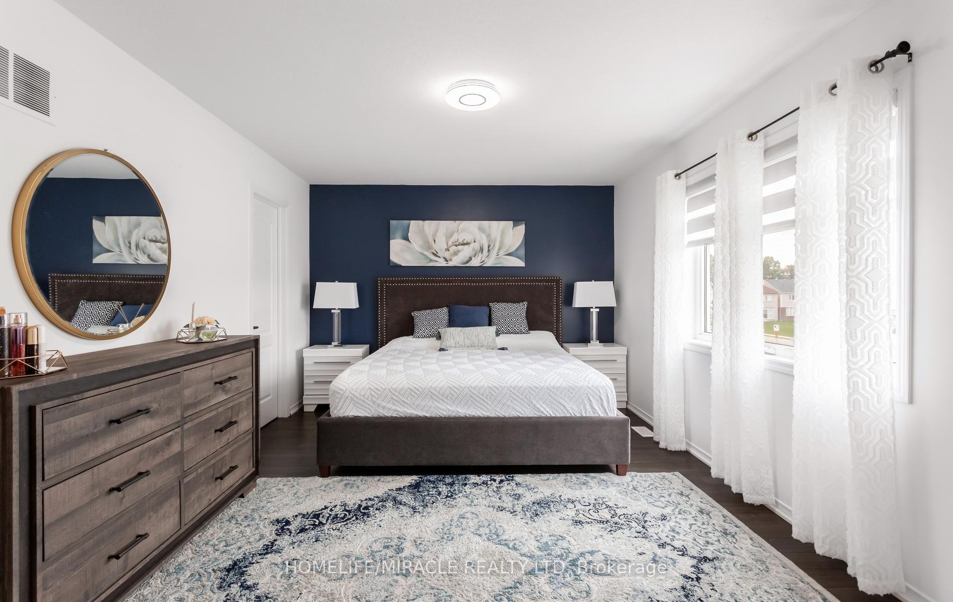 Photo 13 of 7808 Tupelo Crescent, Niagara Falls, Brown — HOMEH