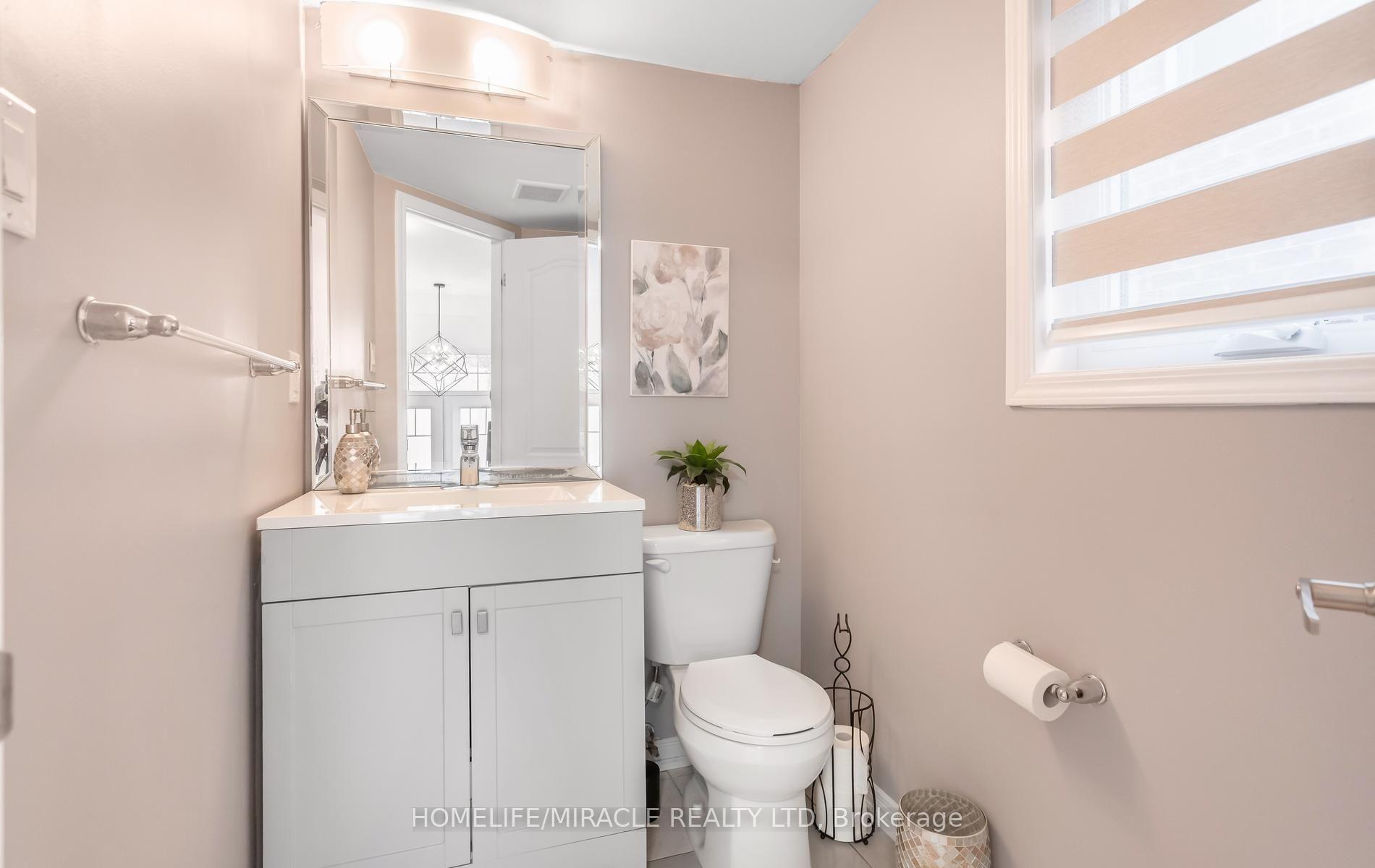 Photo 16 of 7808 Tupelo Crescent, Niagara Falls, Brown — HOMEH