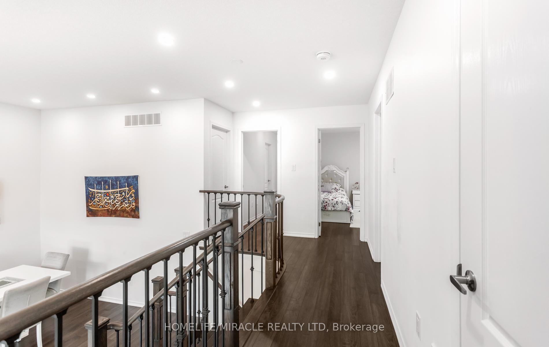 Photo 18 of 7808 Tupelo Crescent, Niagara Falls, Brown — HOMEH