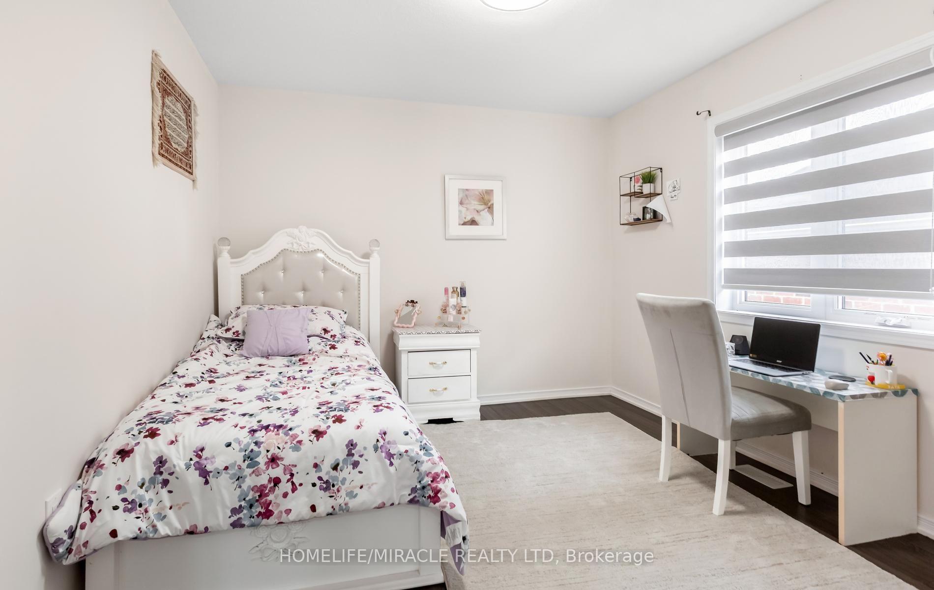 Photo 19 of 7808 Tupelo Crescent, Niagara Falls, Brown — HOMEH