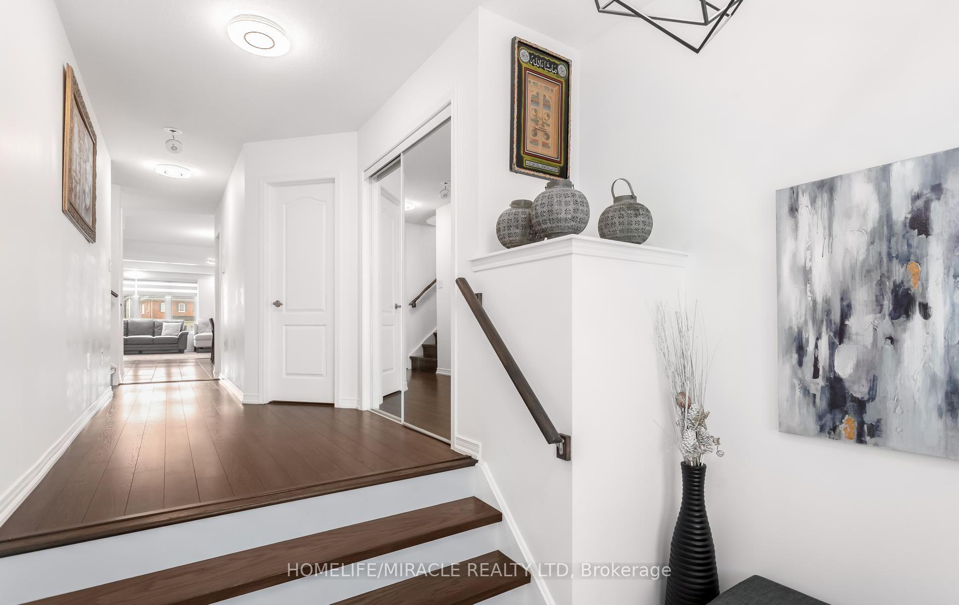 Photo 22 of 7808 Tupelo Crescent, Niagara Falls, Brown — HOMEH