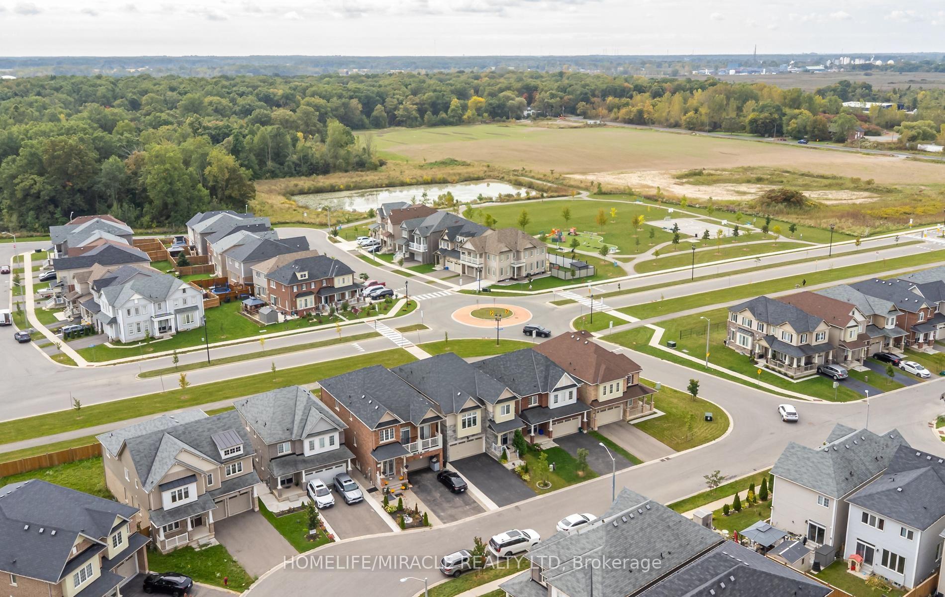 Photo 29 of 7808 Tupelo Crescent, Niagara Falls, Brown — HOMEH