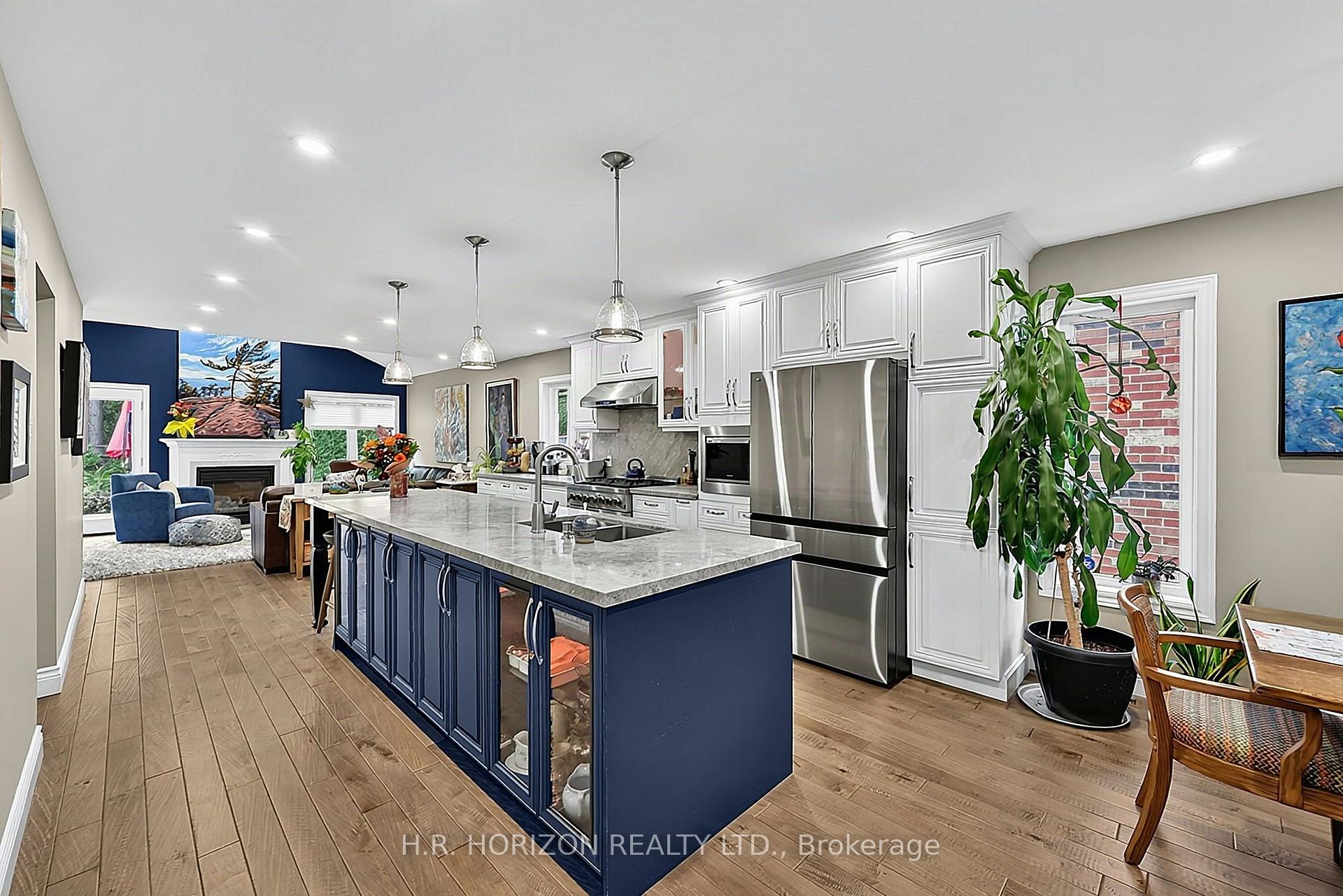 Photo 4 of 23 Mill Dam Court, King, Schomberg — HOMEH