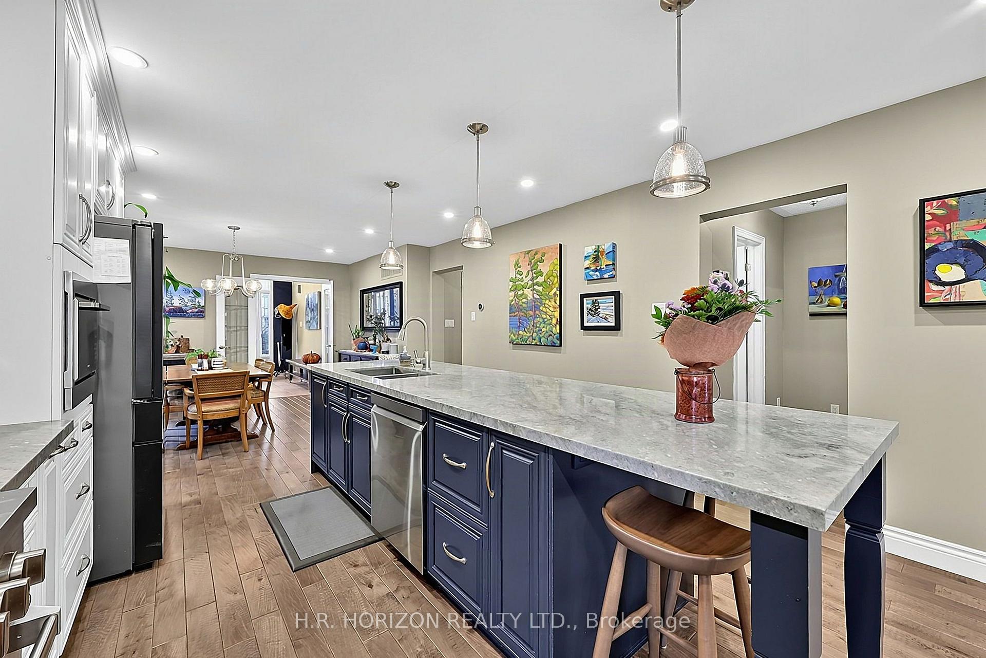 Photo 7 of 23 Mill Dam Court, King, Schomberg — HOMEH