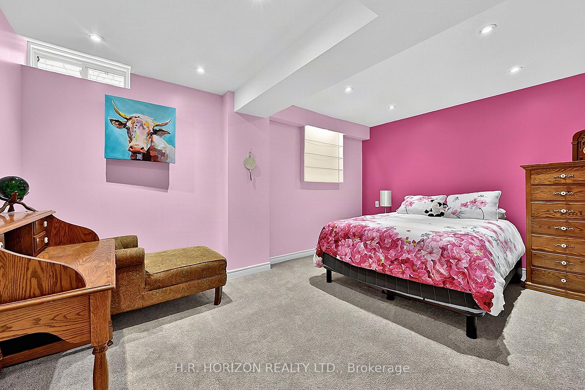 Photo 20 of 23 Mill Dam Court, King, Schomberg — HOMEH