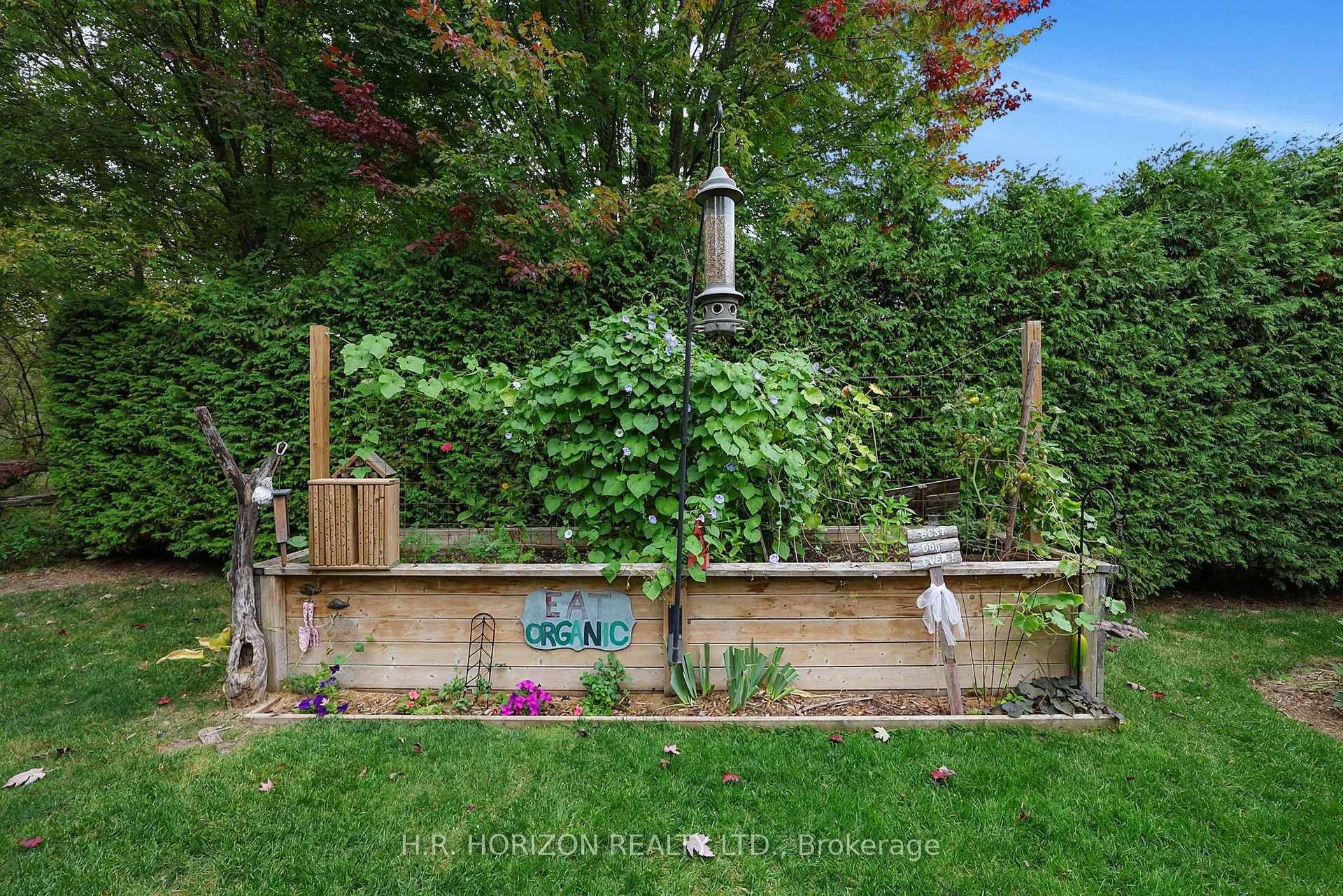 Photo 29 of 23 Mill Dam Court, King, Schomberg — HOMEH