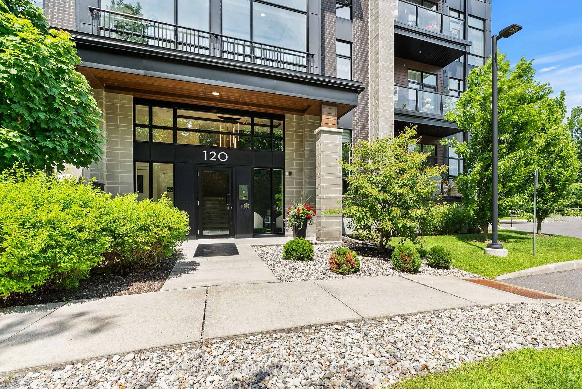 Photo 2 of Unit 101, 120 Cortile Private, Ottawa, Riverside South/Gloucester Glen — HOMEH