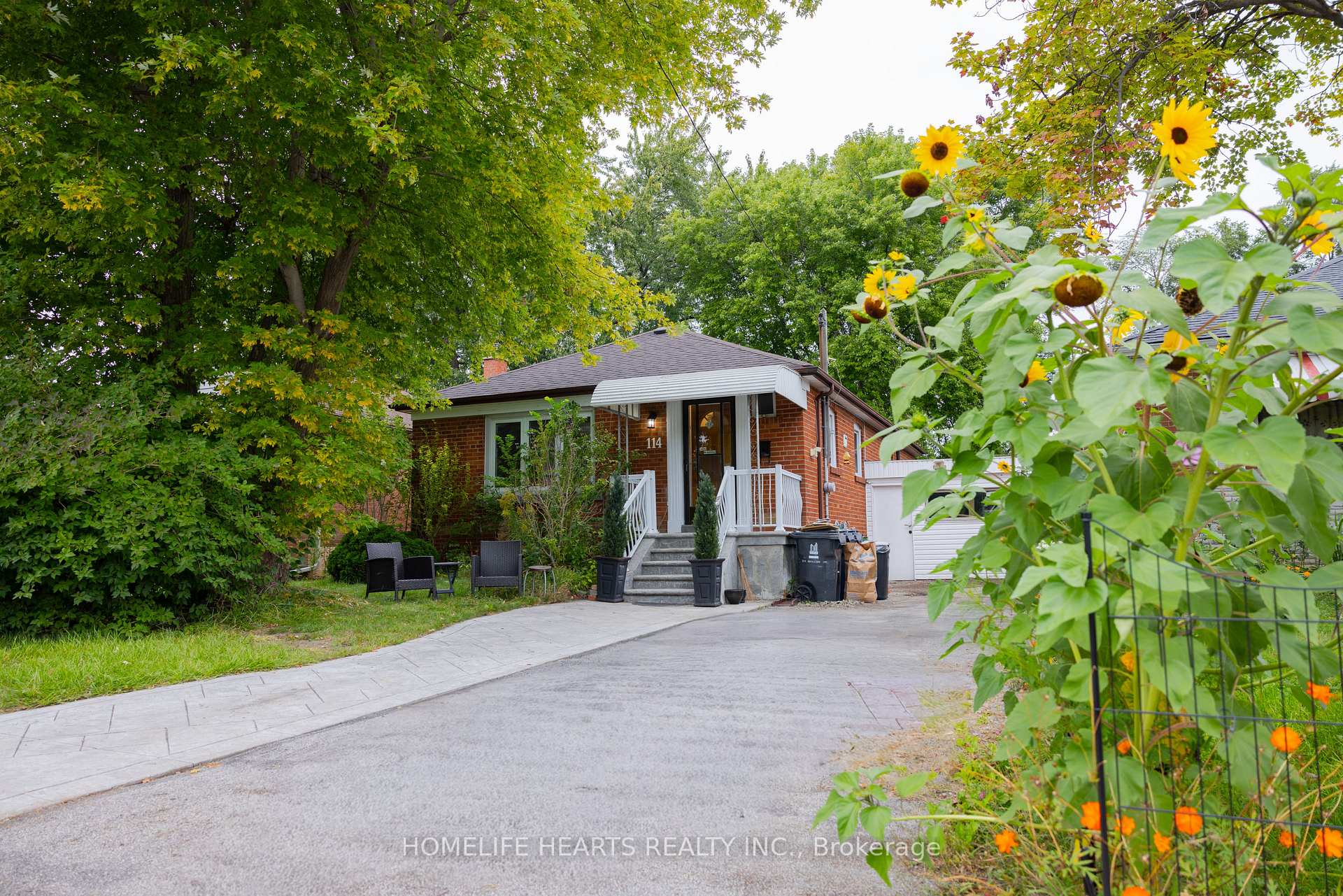Photo 2 of 114 Chillery Avenue, Scarborough, Eglinton East — HOMEH