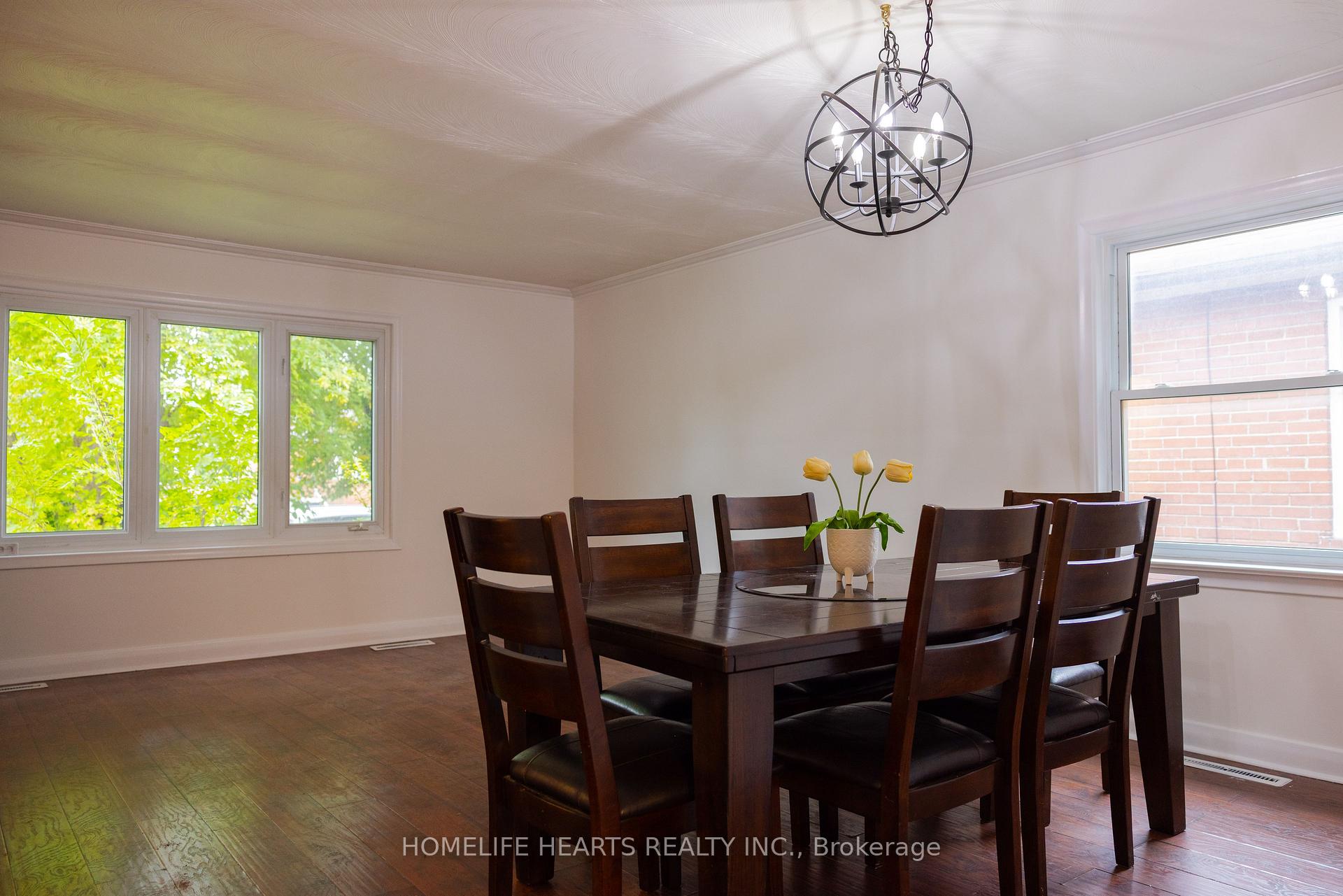 Photo 8 of 114 Chillery Avenue, Scarborough, Eglinton East — HOMEH