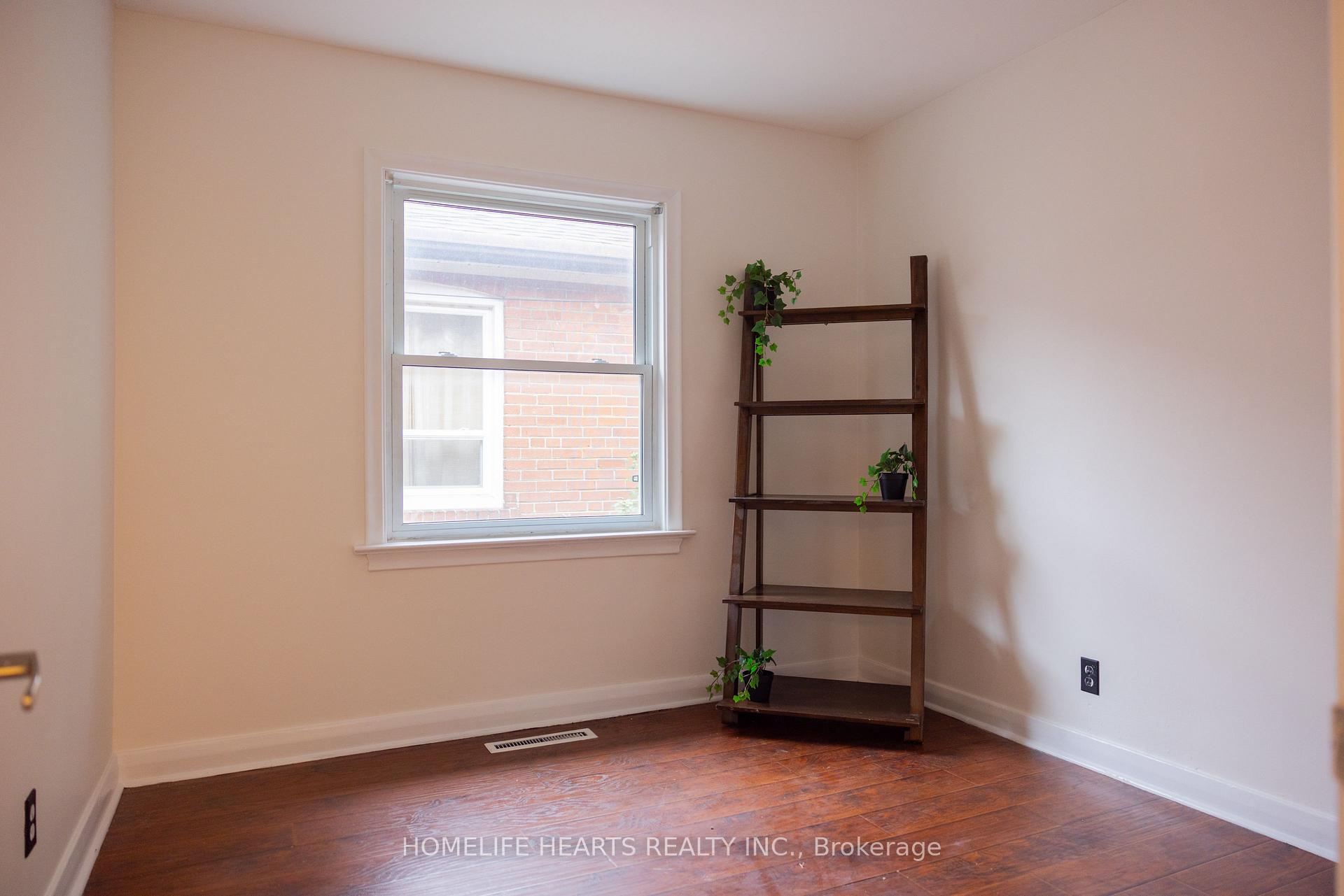 Photo 16 of 114 Chillery Avenue, Scarborough, Eglinton East — HOMEH