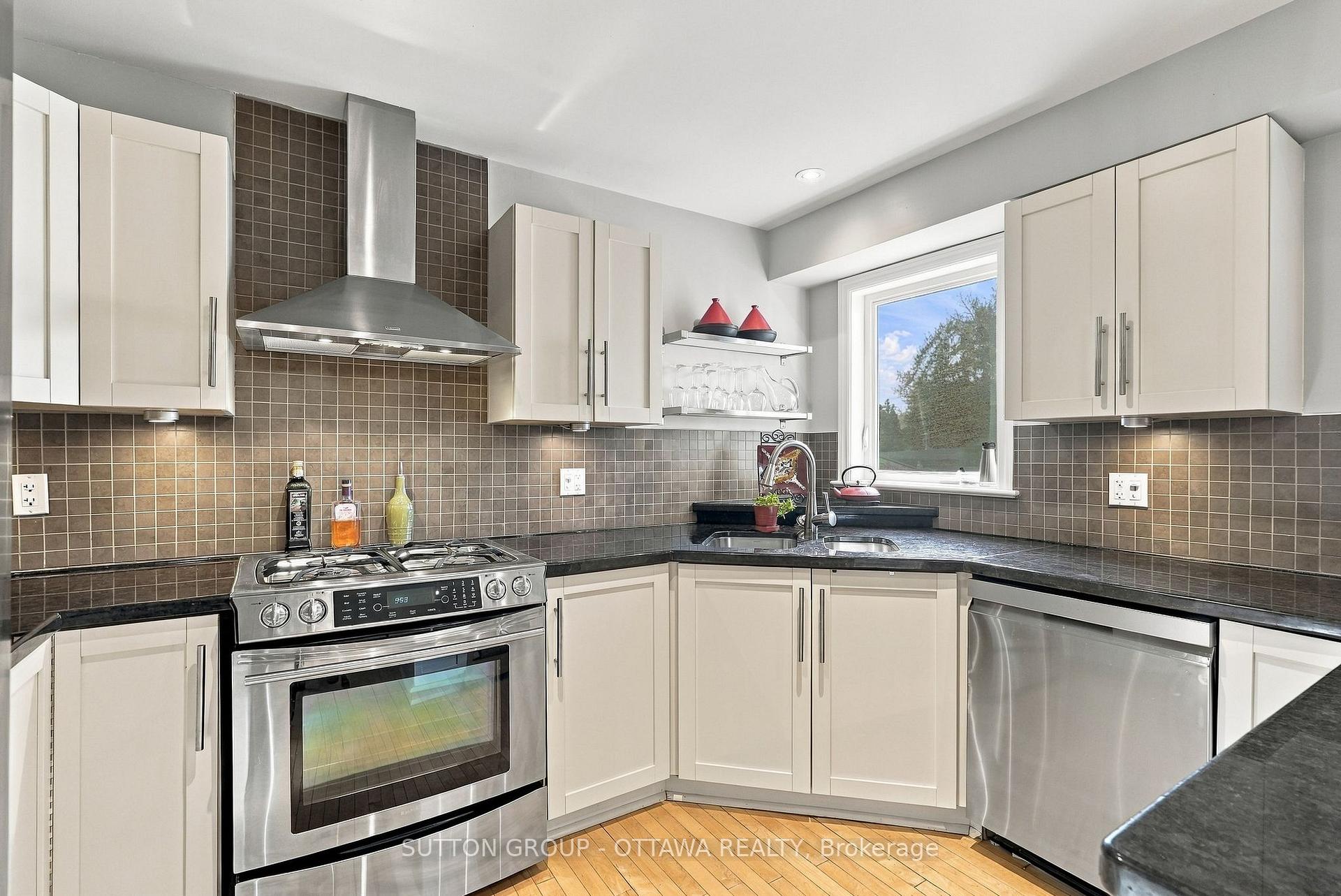 Photo 7 of 333 Riversedge Crescent, Ottawa, Riverside South/Gloucester Glen — HOMEH