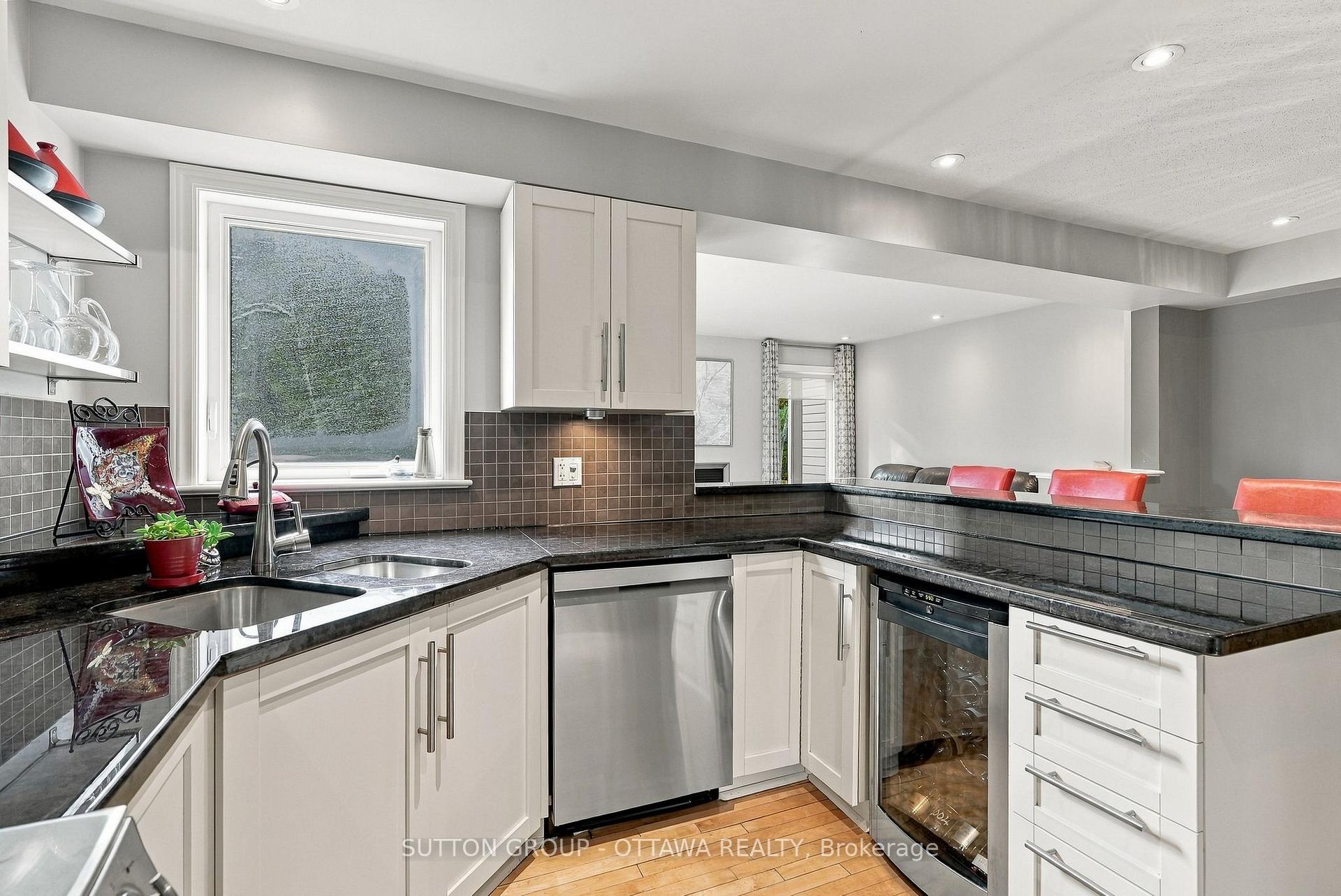 Photo 8 of 333 Riversedge Crescent, Ottawa, Riverside South/Gloucester Glen — HOMEH
