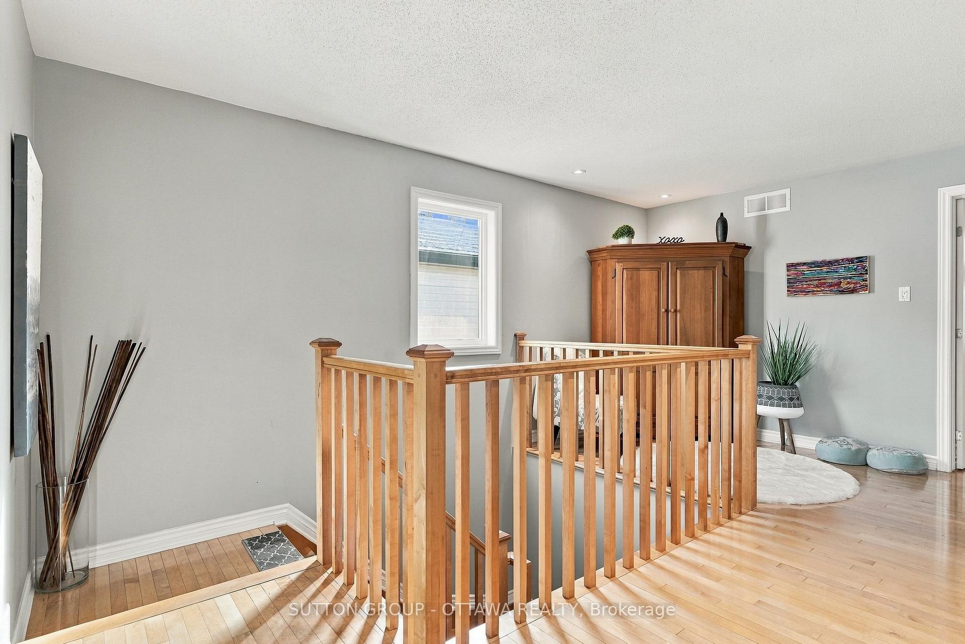 Photo 13 of 333 Riversedge Crescent, Ottawa, Riverside South/Gloucester Glen — HOMEH