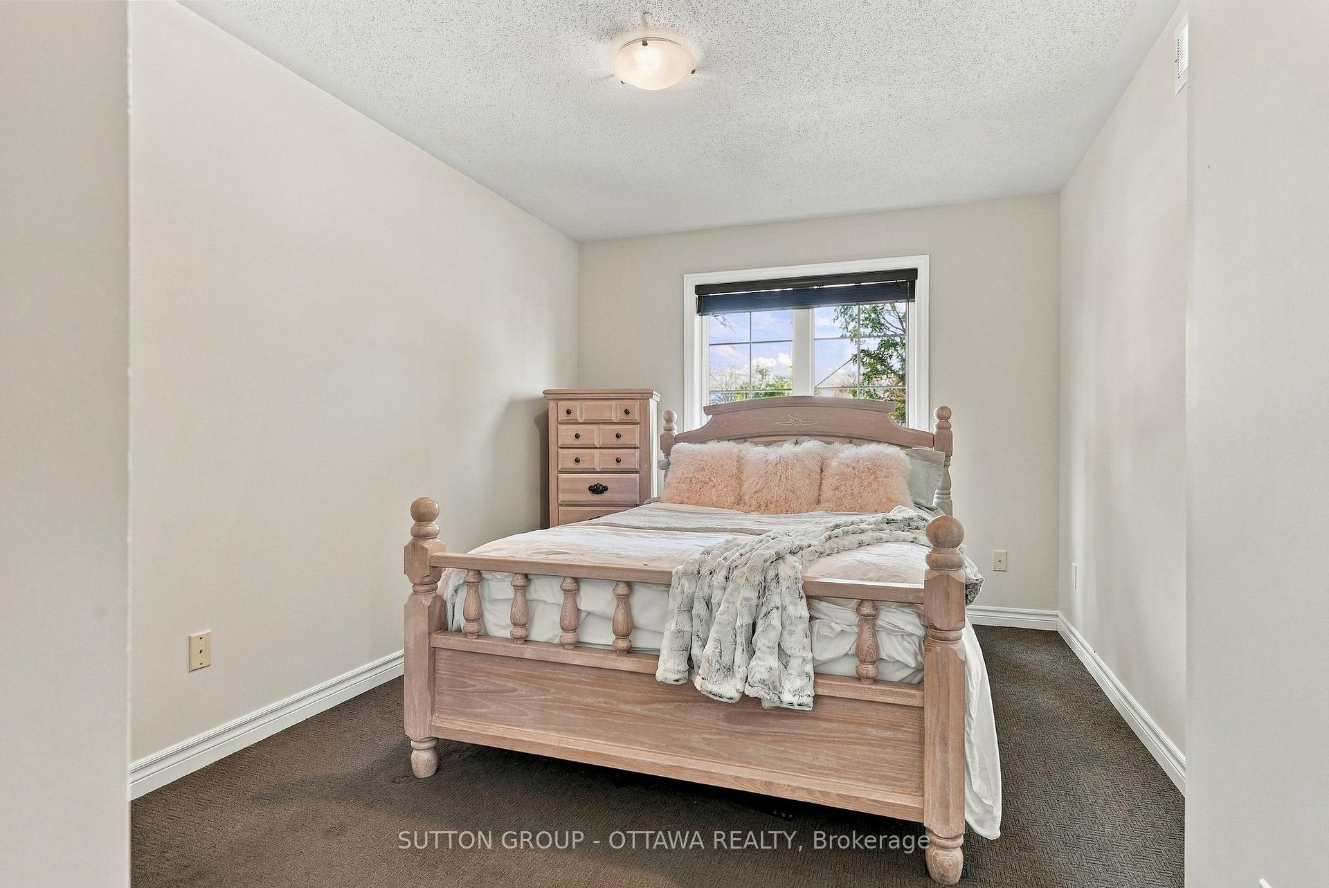 Photo 19 of 333 Riversedge Crescent, Ottawa, Riverside South/Gloucester Glen — HOMEH