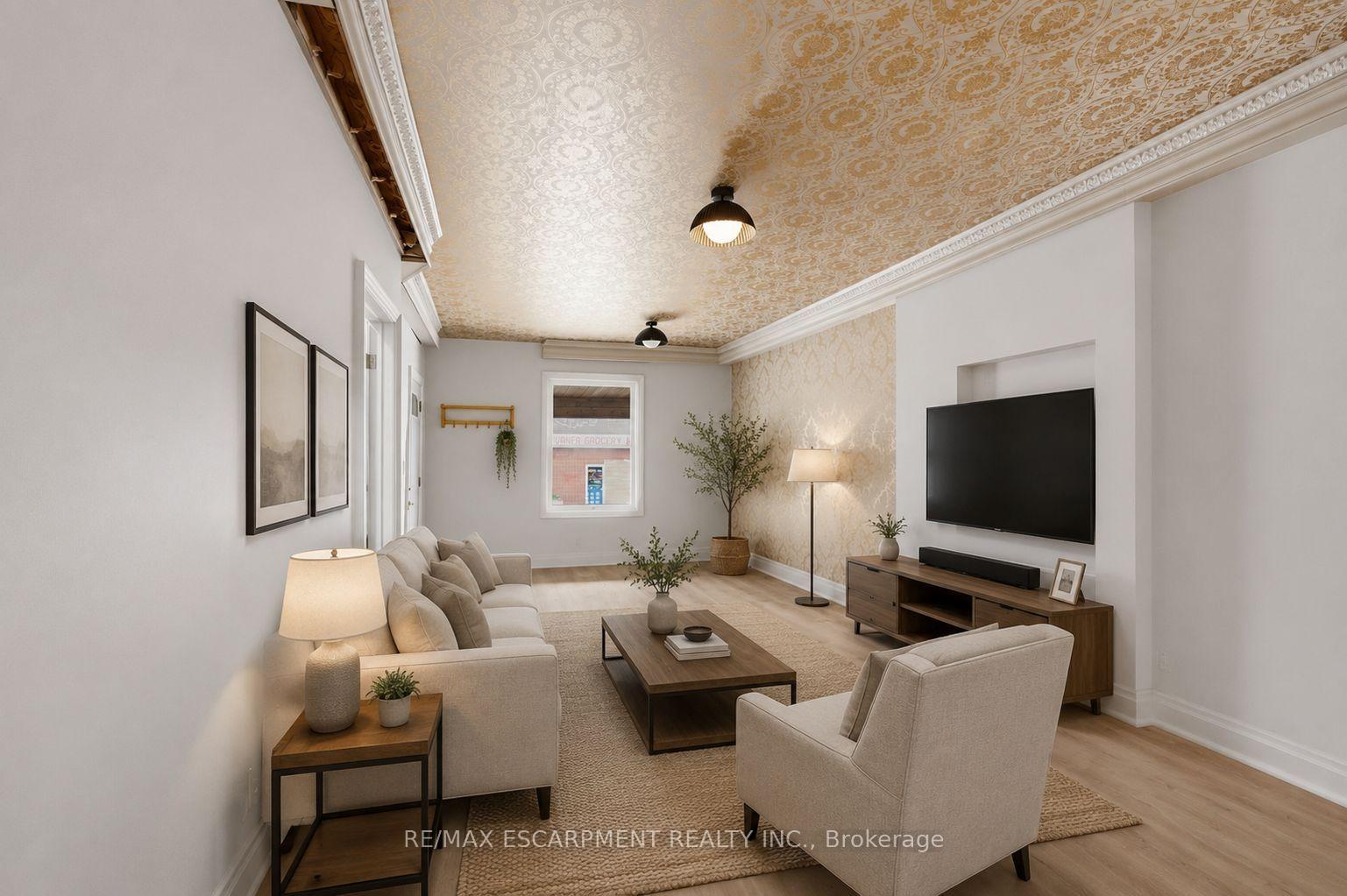 Photo 5 of 1062 Cannon Street E, Hamilton, Hill Park — HOMEH