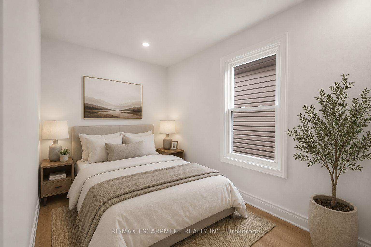 Photo 8 of 1062 Cannon Street E, Hamilton, Hill Park — HOMEH