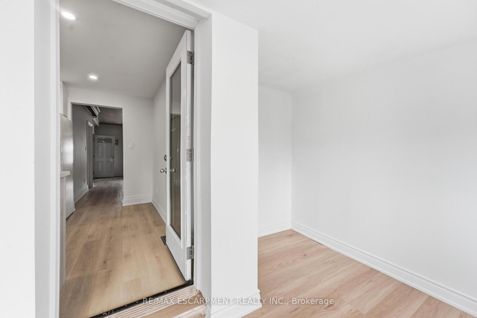 Photo 21 of 1062 Cannon Street E, Hamilton, Hill Park — HOMEH