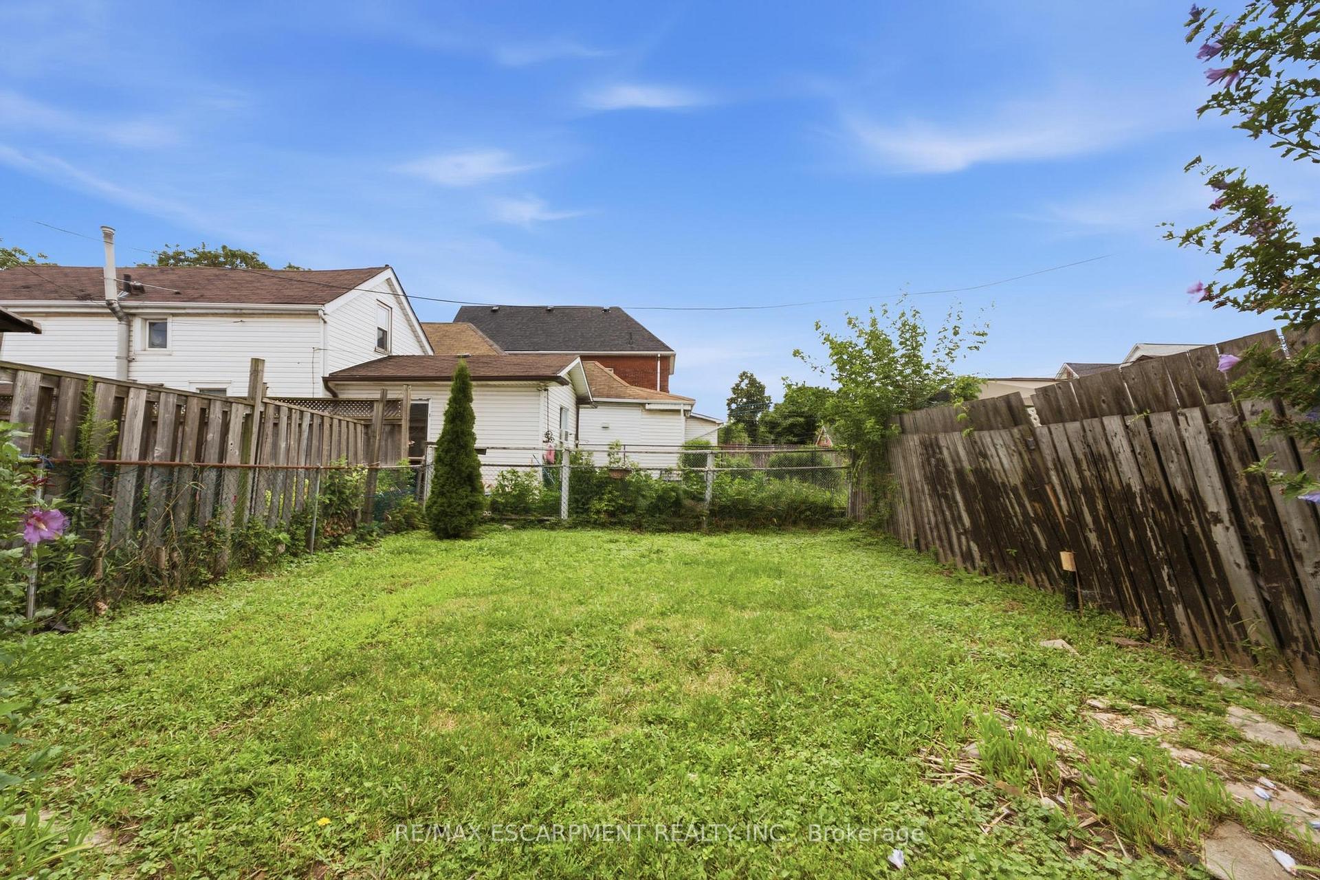 Photo 24 of 1062 Cannon Street E, Hamilton, Hill Park — HOMEH
