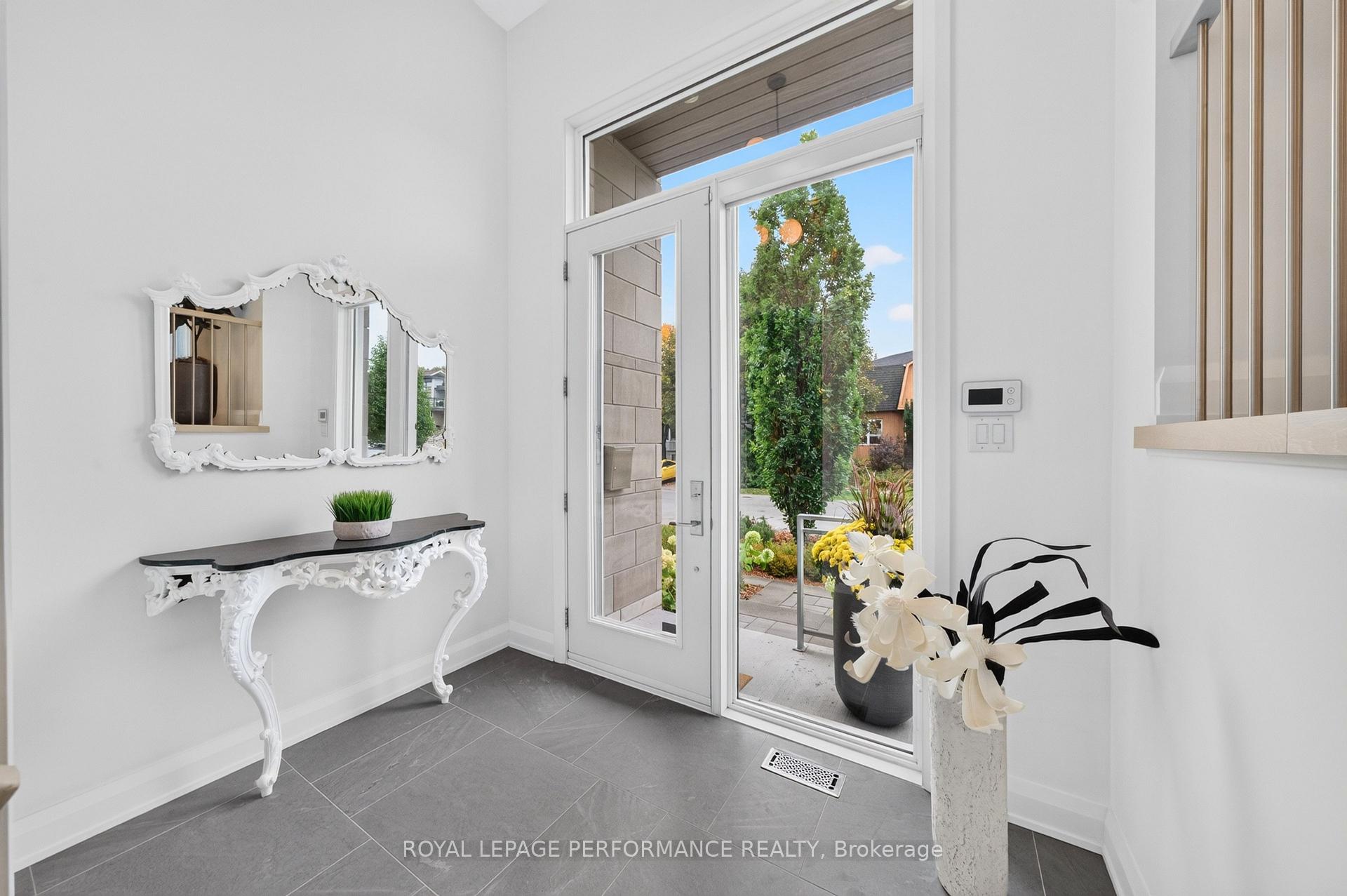 Photo 3 of 235 A Royal Avenue, Ottawa, Westboro West — HOMEH