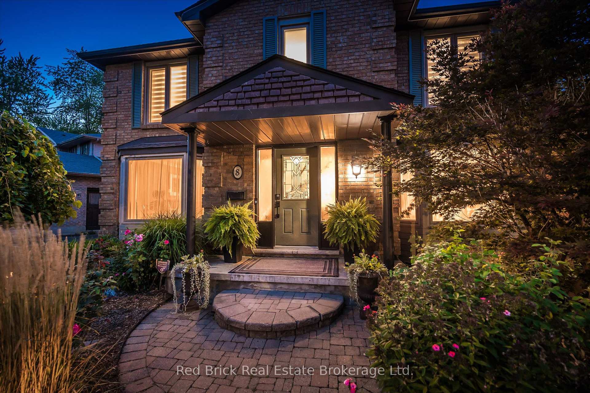 Photo 3 of 8 Sugarbush Place, Guelph, Willow West/Sugarbush/West Acres — HOMEH