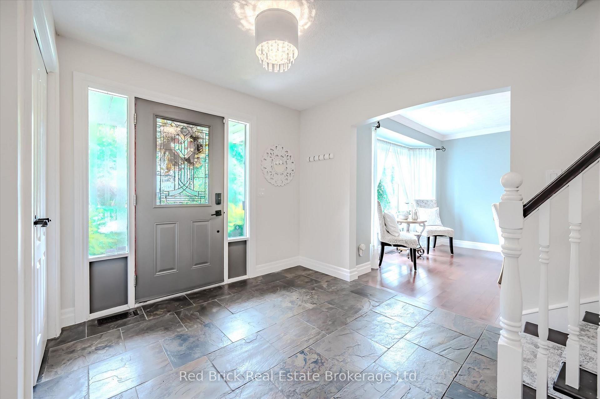 Photo 6 of 8 Sugarbush Place, Guelph, Willow West/Sugarbush/West Acres — HOMEH