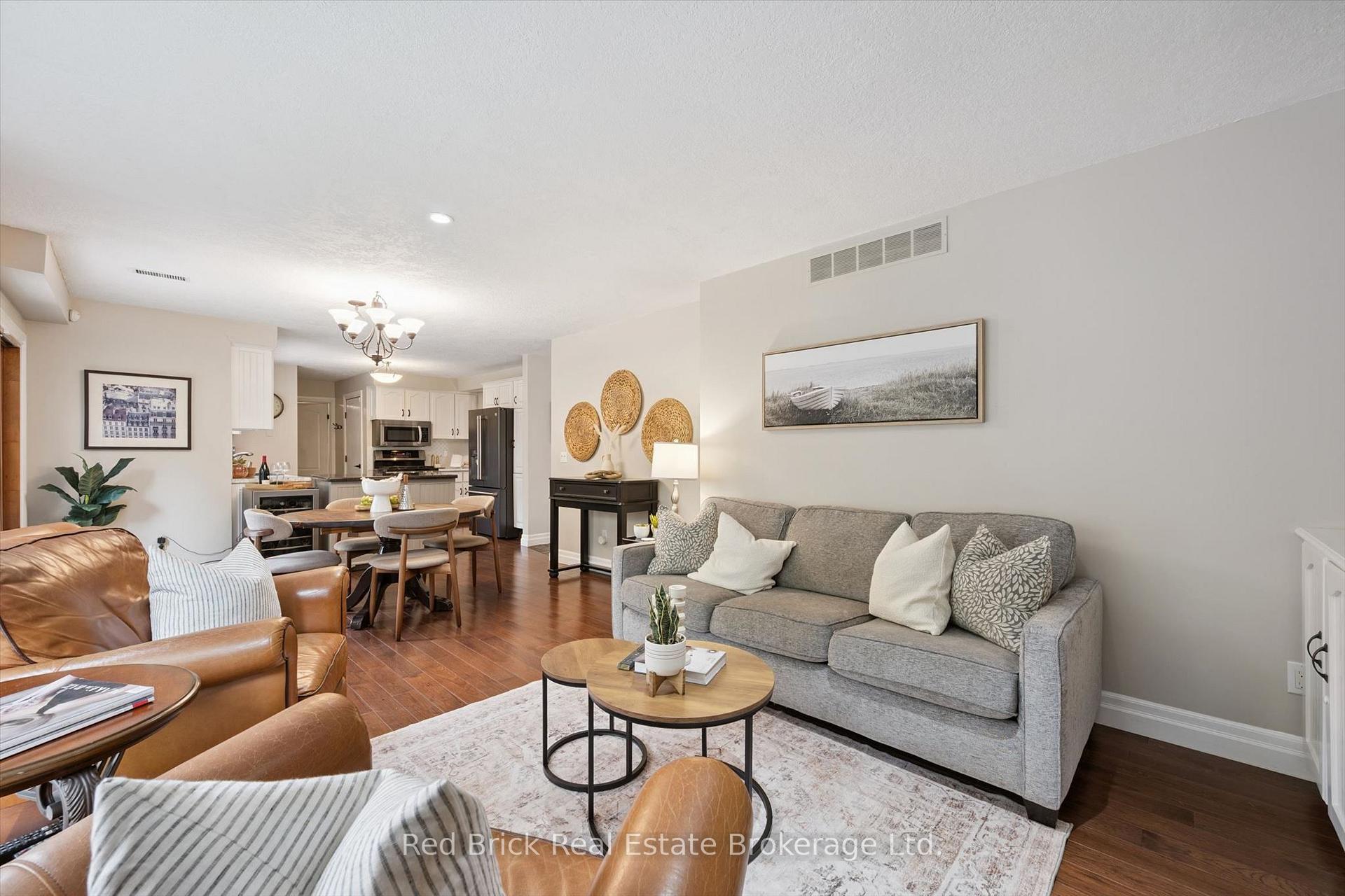 Photo 15 of 8 Sugarbush Place, Guelph, Willow West/Sugarbush/West Acres — HOMEH