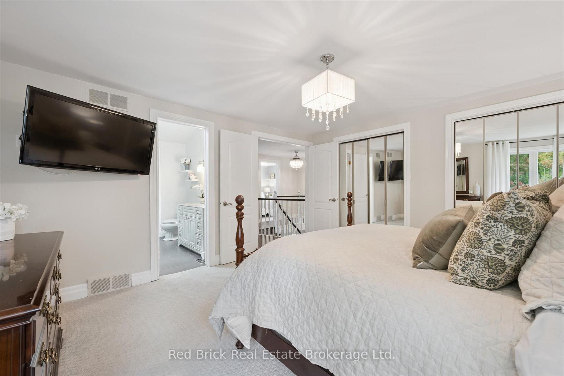 Photo 25 of 8 Sugarbush Place, Guelph, Willow West/Sugarbush/West Acres — HOMEH