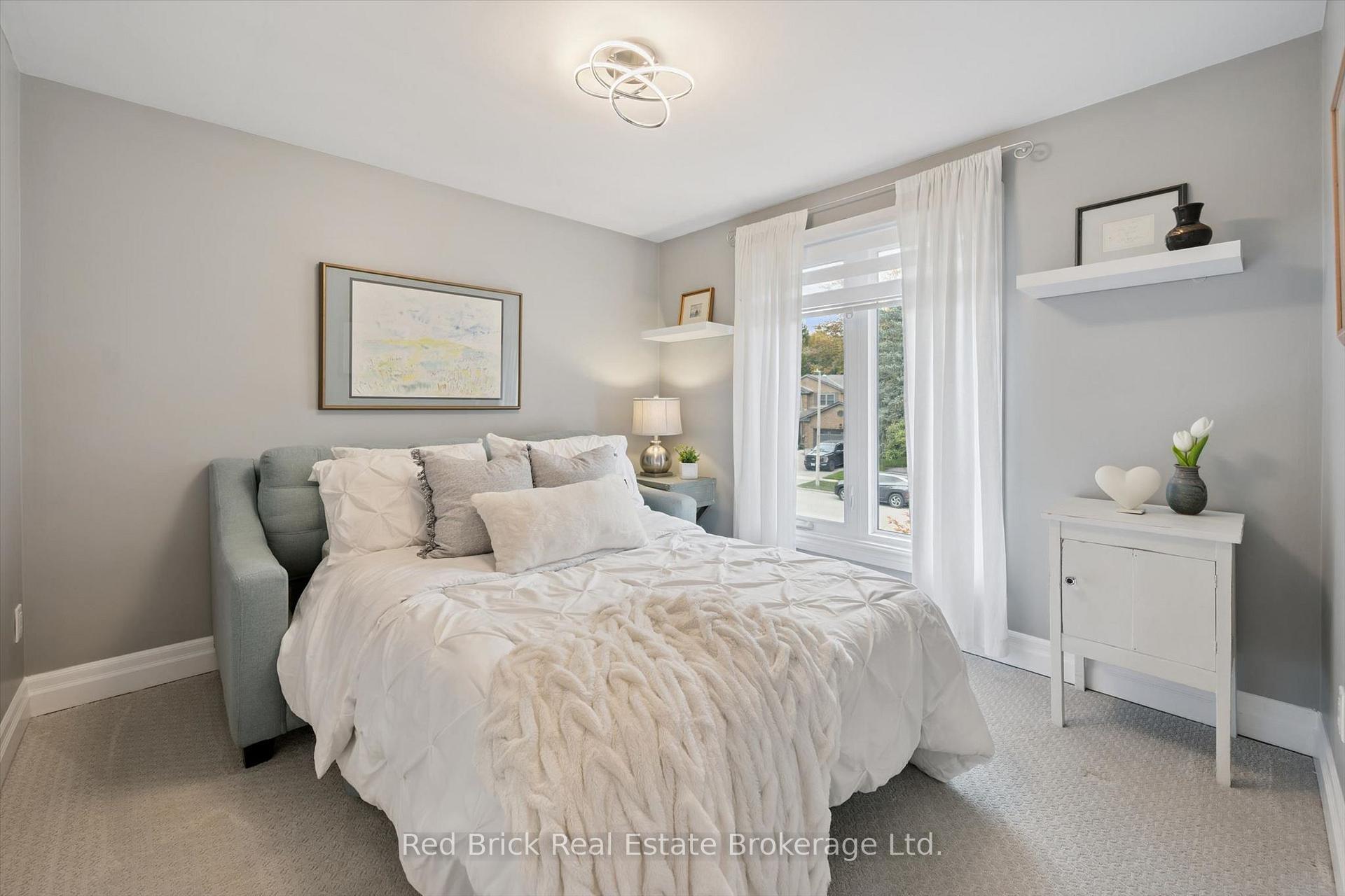 Photo 29 of 8 Sugarbush Place, Guelph, Willow West/Sugarbush/West Acres — HOMEH