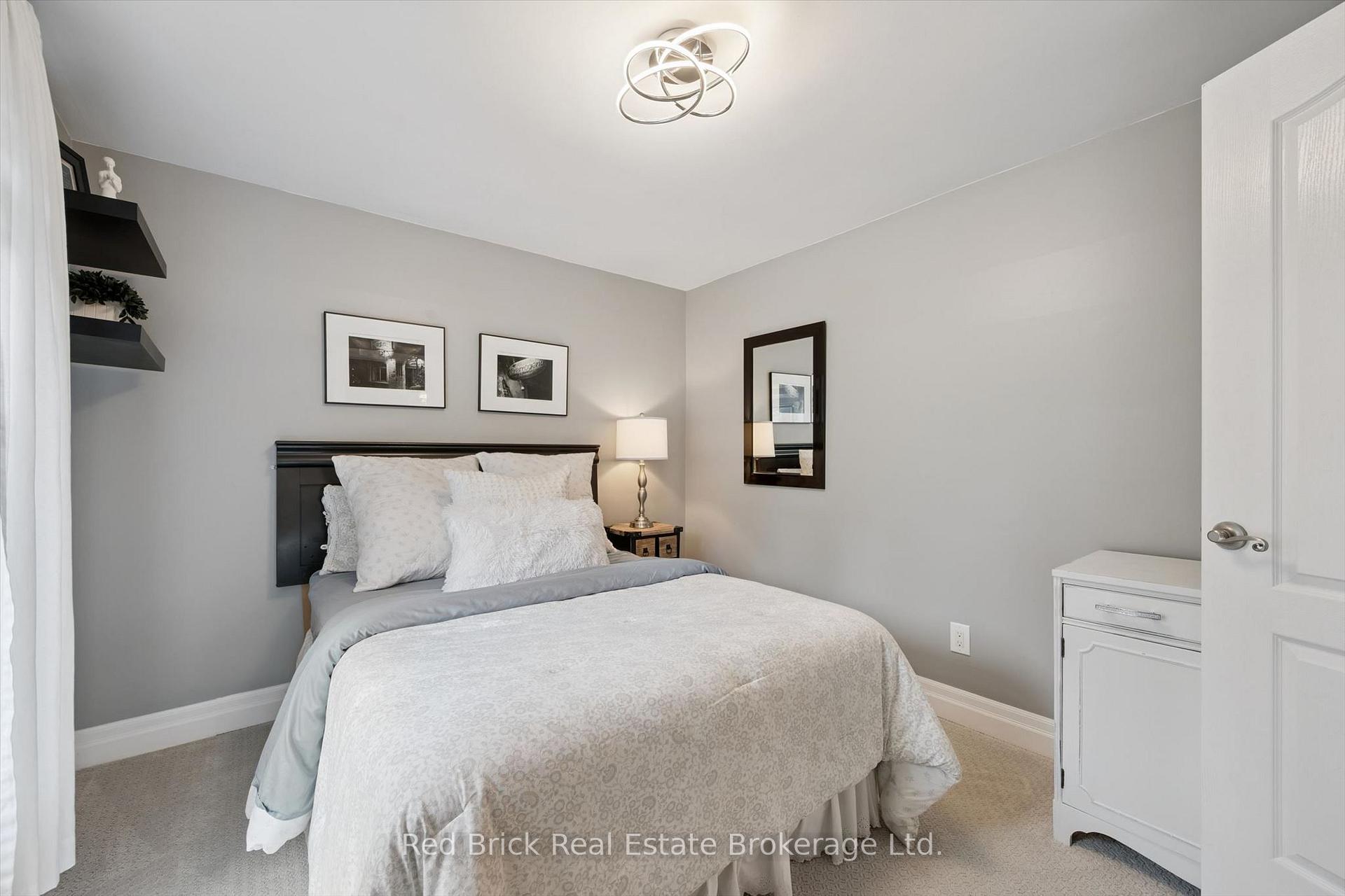 Photo 30 of 8 Sugarbush Place, Guelph, Willow West/Sugarbush/West Acres — HOMEH