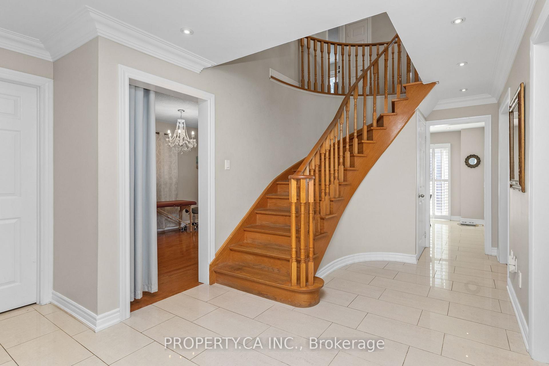 Photo 14 of 235 Brownridge Drive, Vaughan, Brownridge — HOMEH
