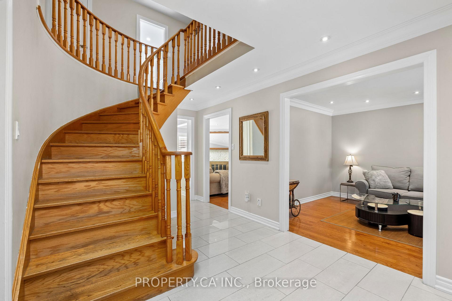 Photo 15 of 235 Brownridge Drive, Vaughan, Brownridge — HOMEH