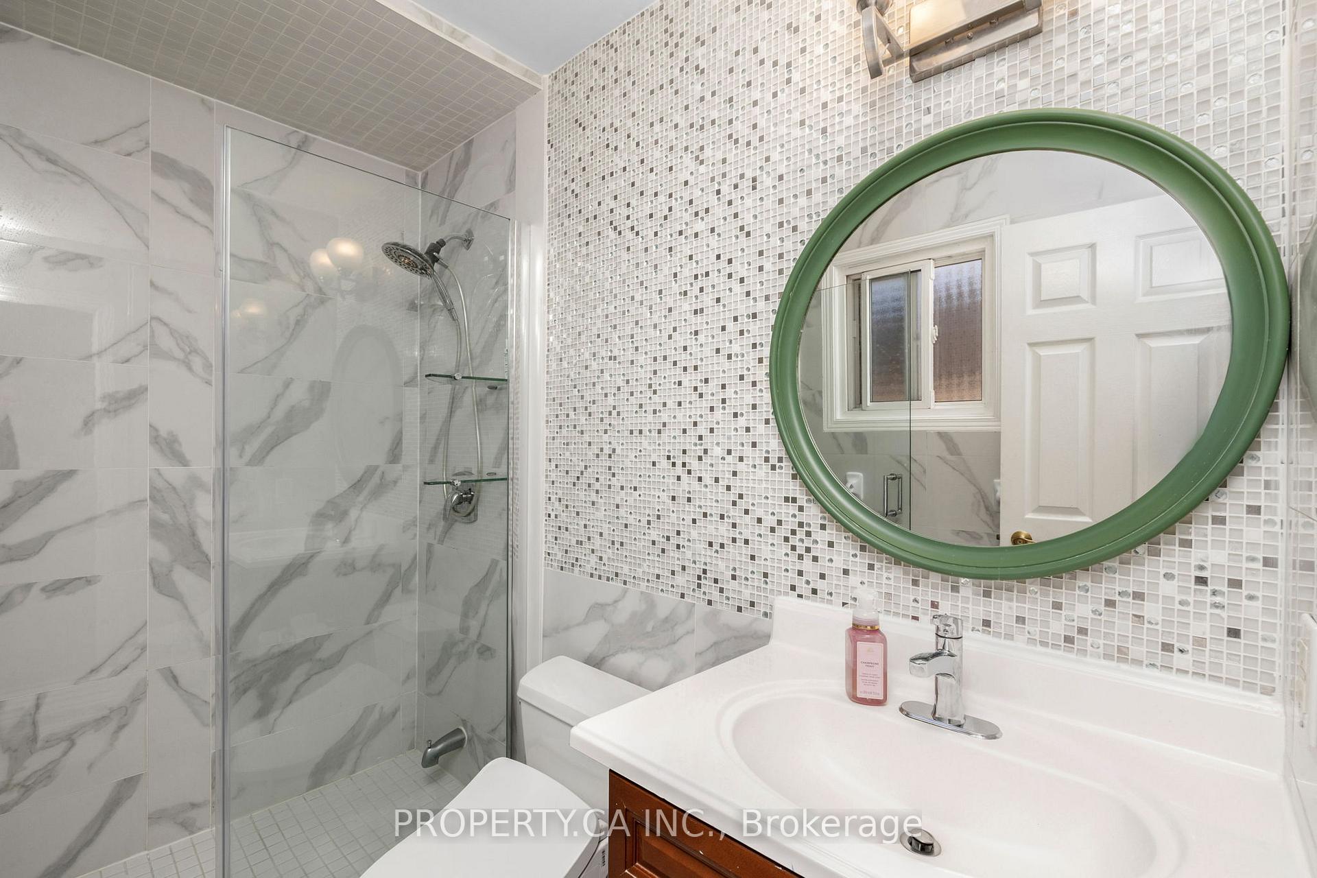 Photo 19 of 235 Brownridge Drive, Vaughan, Brownridge — HOMEH