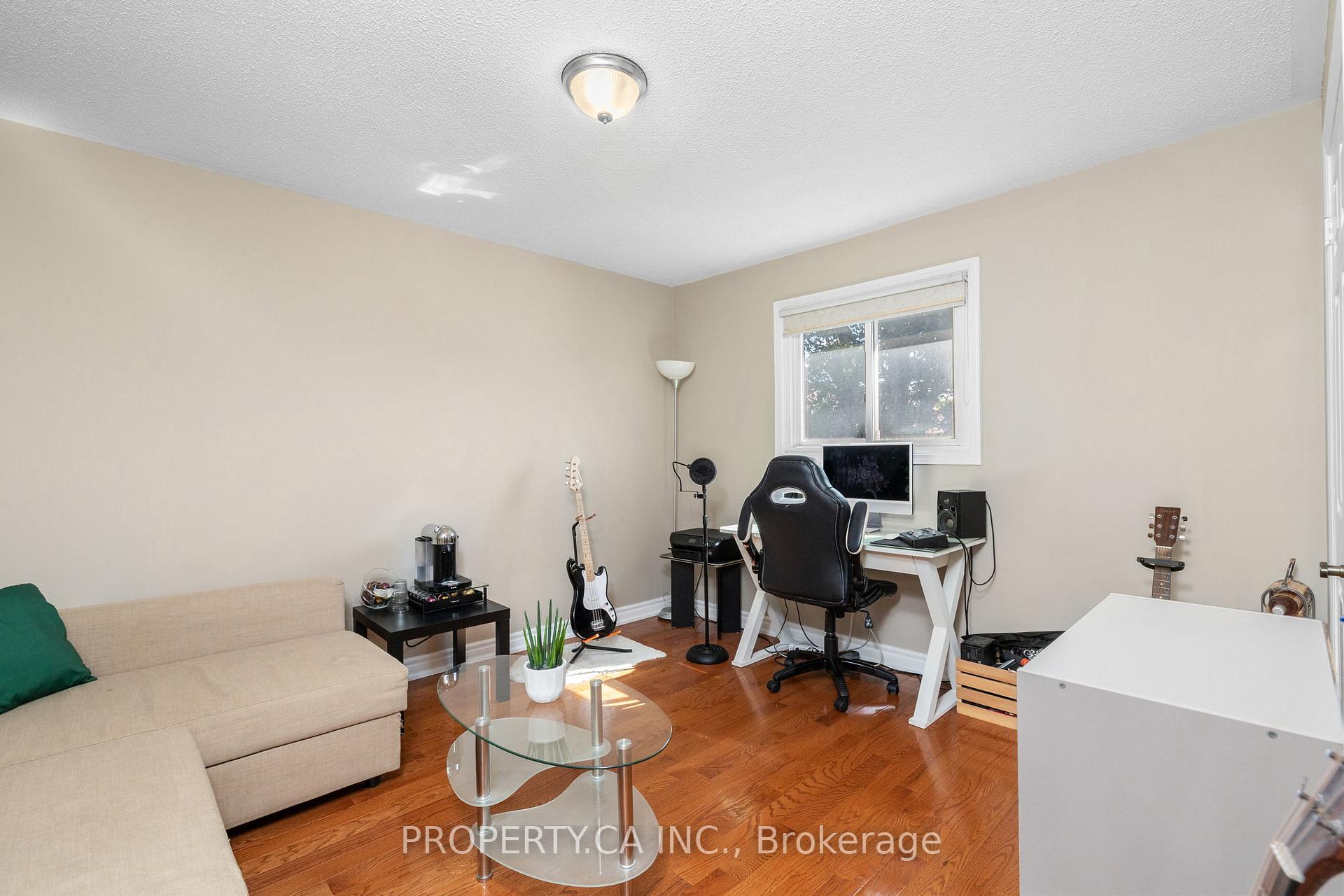 Photo 20 of 235 Brownridge Drive, Vaughan, Brownridge — HOMEH
