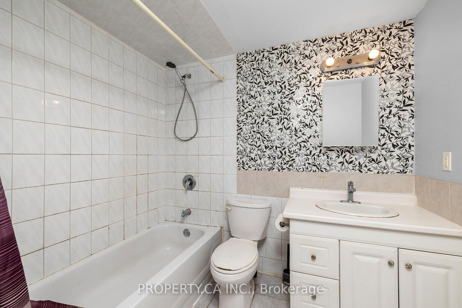 Photo 31 of 235 Brownridge Drive, Vaughan, Brownridge — HOMEH