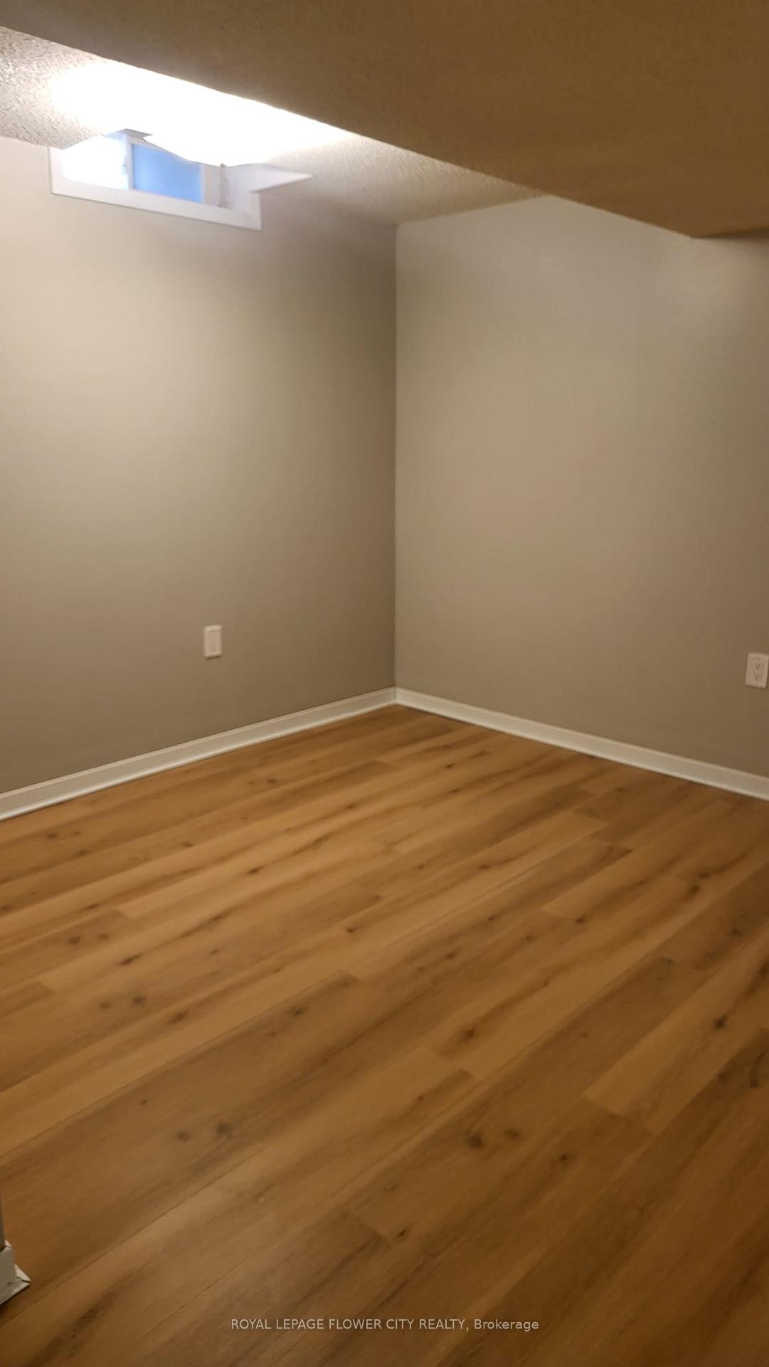 Photo 5 of 2605 Innisfil Road, Mississauga, Erin Mills — HOMEH