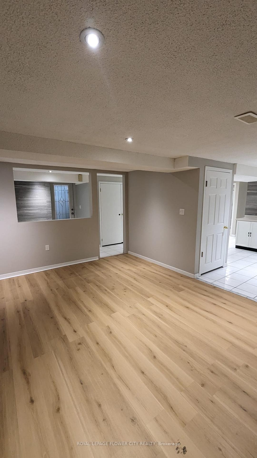 Photo 7 of 2605 Innisfil Road, Mississauga, Erin Mills — HOMEH